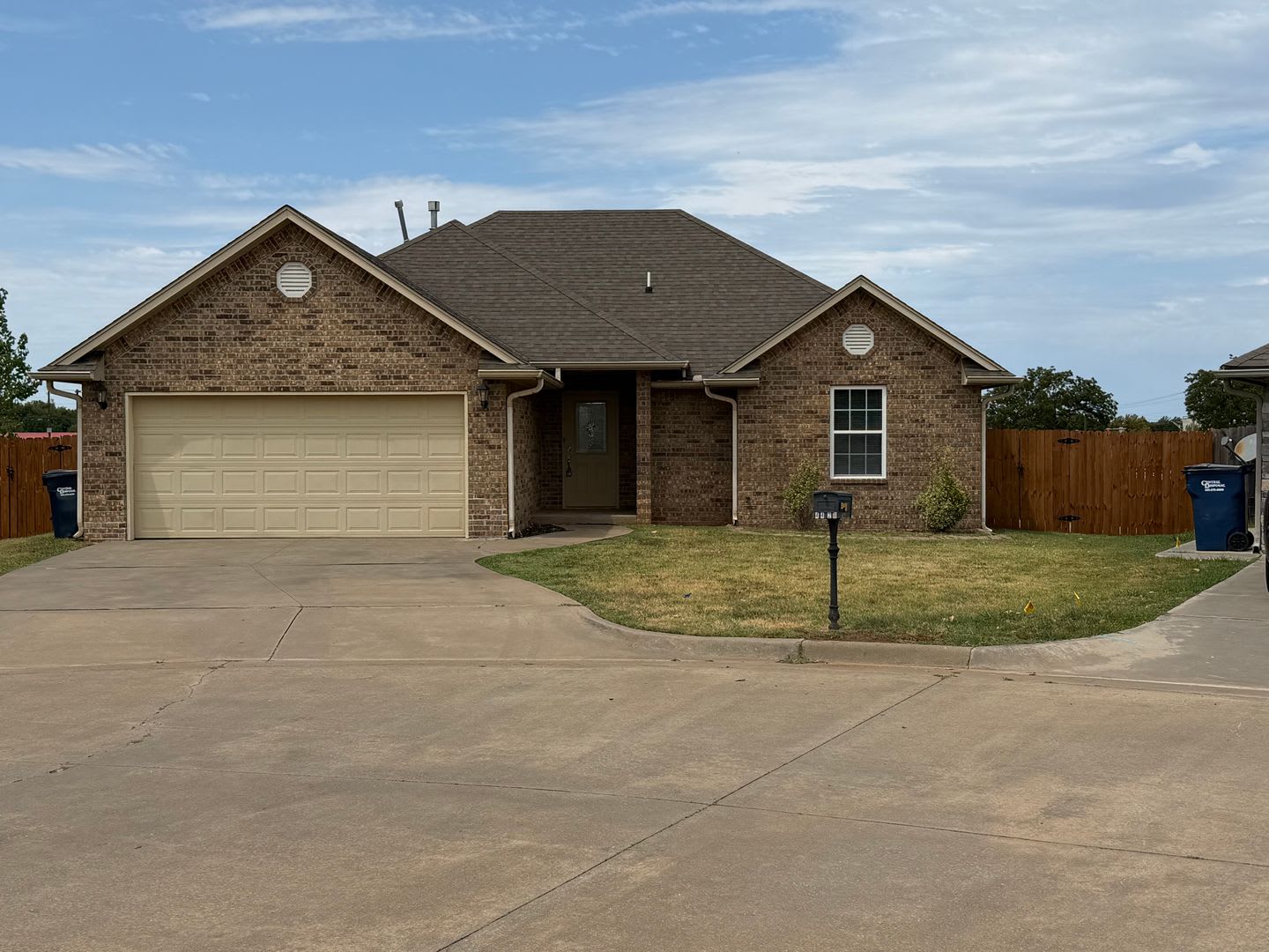 4428 Peachtree Dr. – photo 1