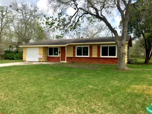 116 Forest Oaks Lane – photo 1 of 9
