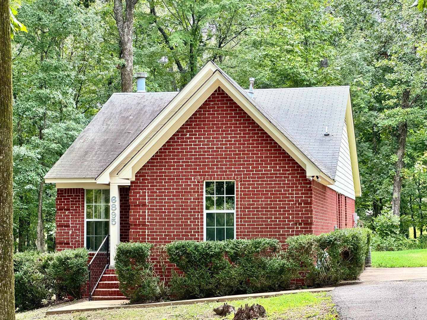 6895 Hamilton Circle S Olive Branch MS – photo 1 of 16