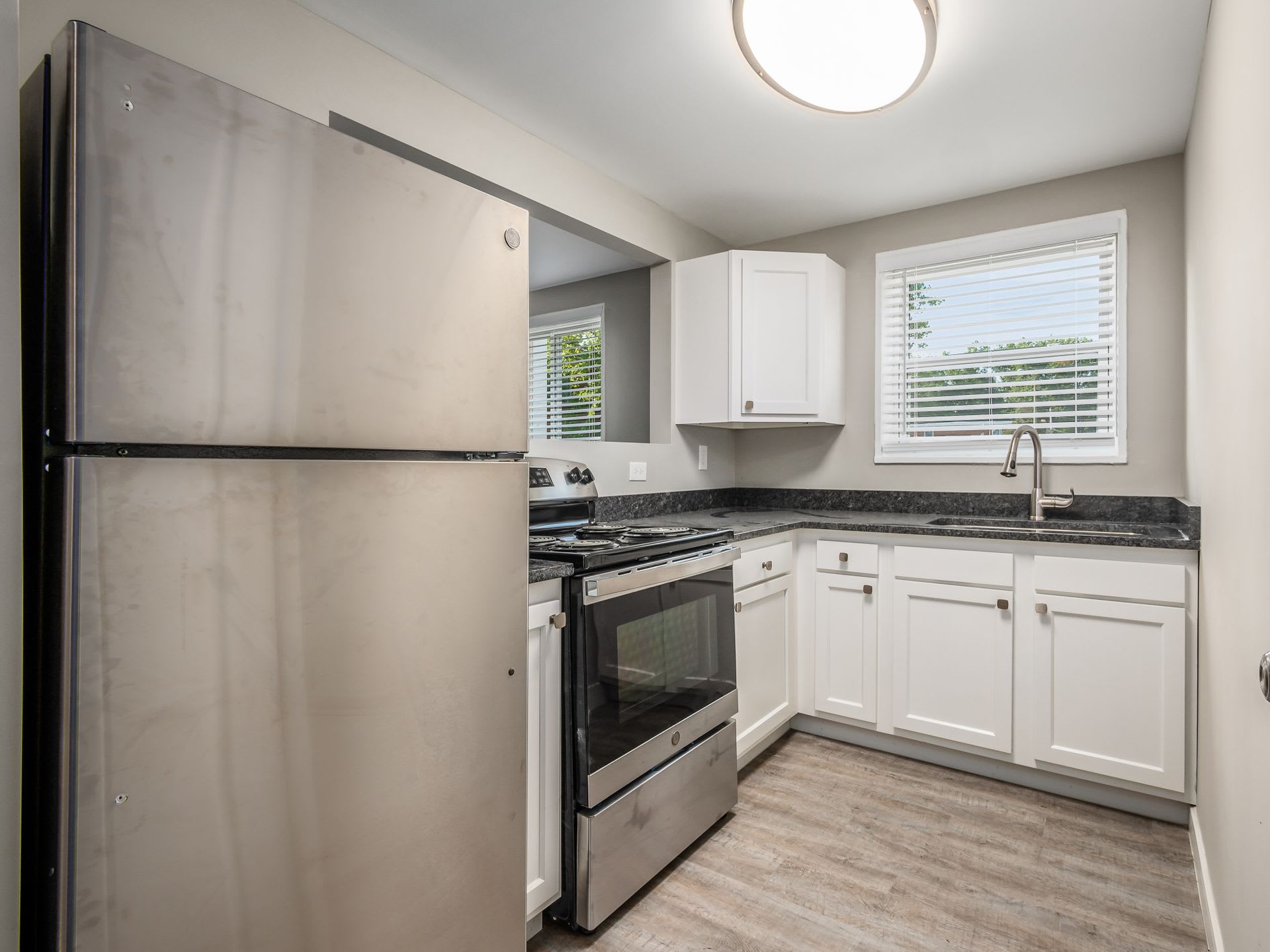 Columbus Park Apartments – photo 1
