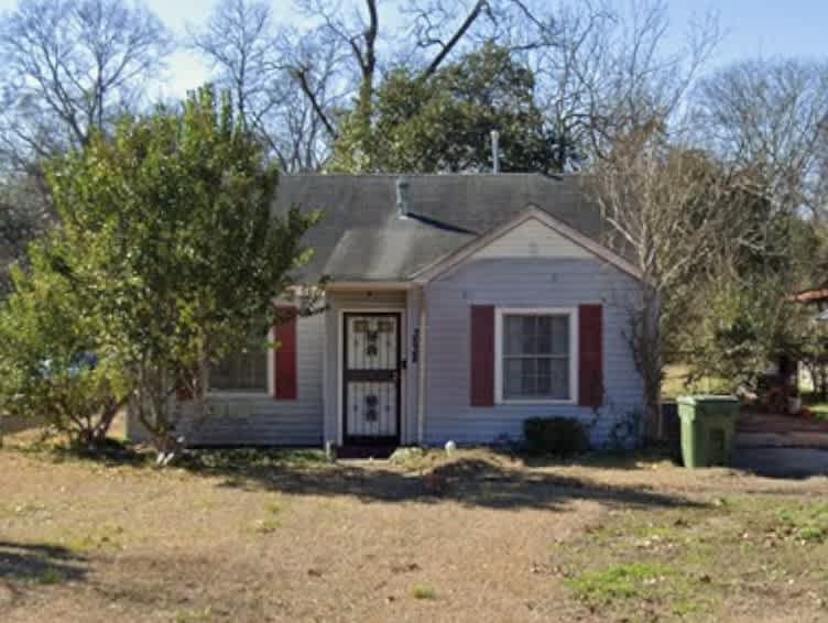 3538 Gaston Ave – photo 1