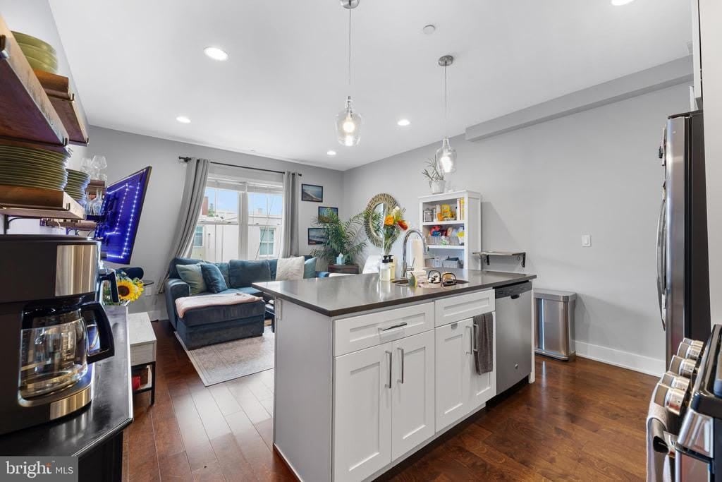 1336 S BOUVIER STREET – photo 1