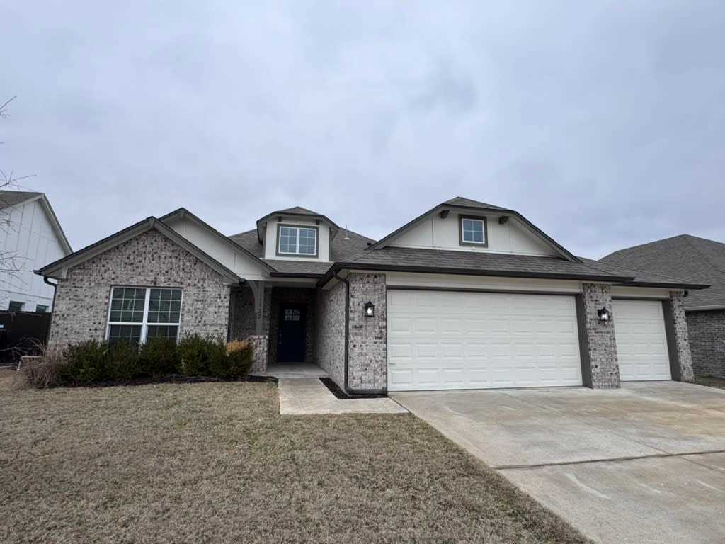13322 S 19th Ct – photo 1 of 12
