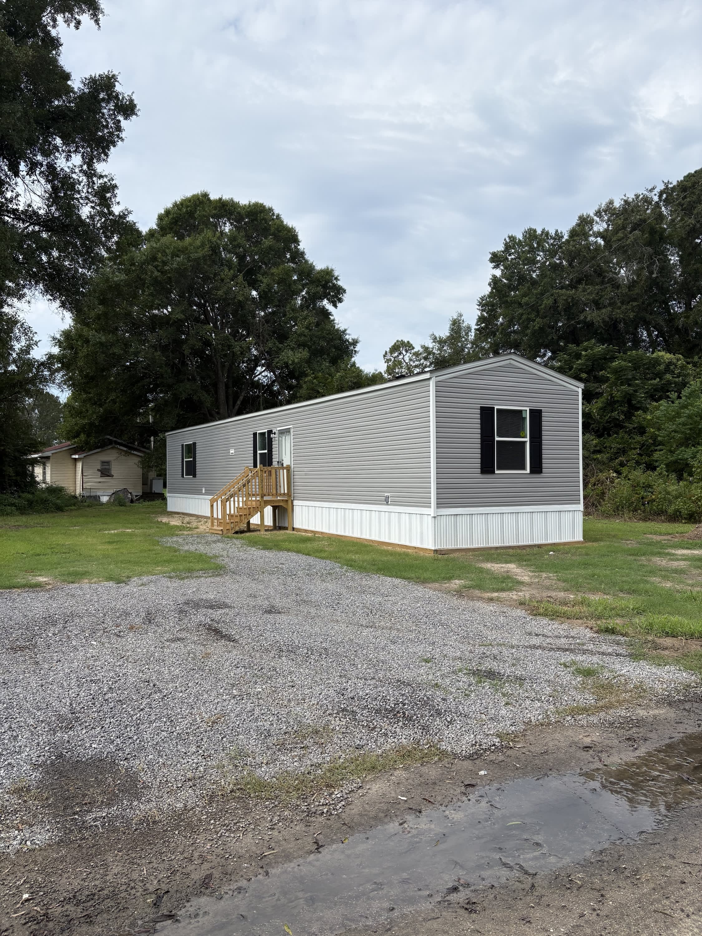 932 Salters Street – photo 1 of 13