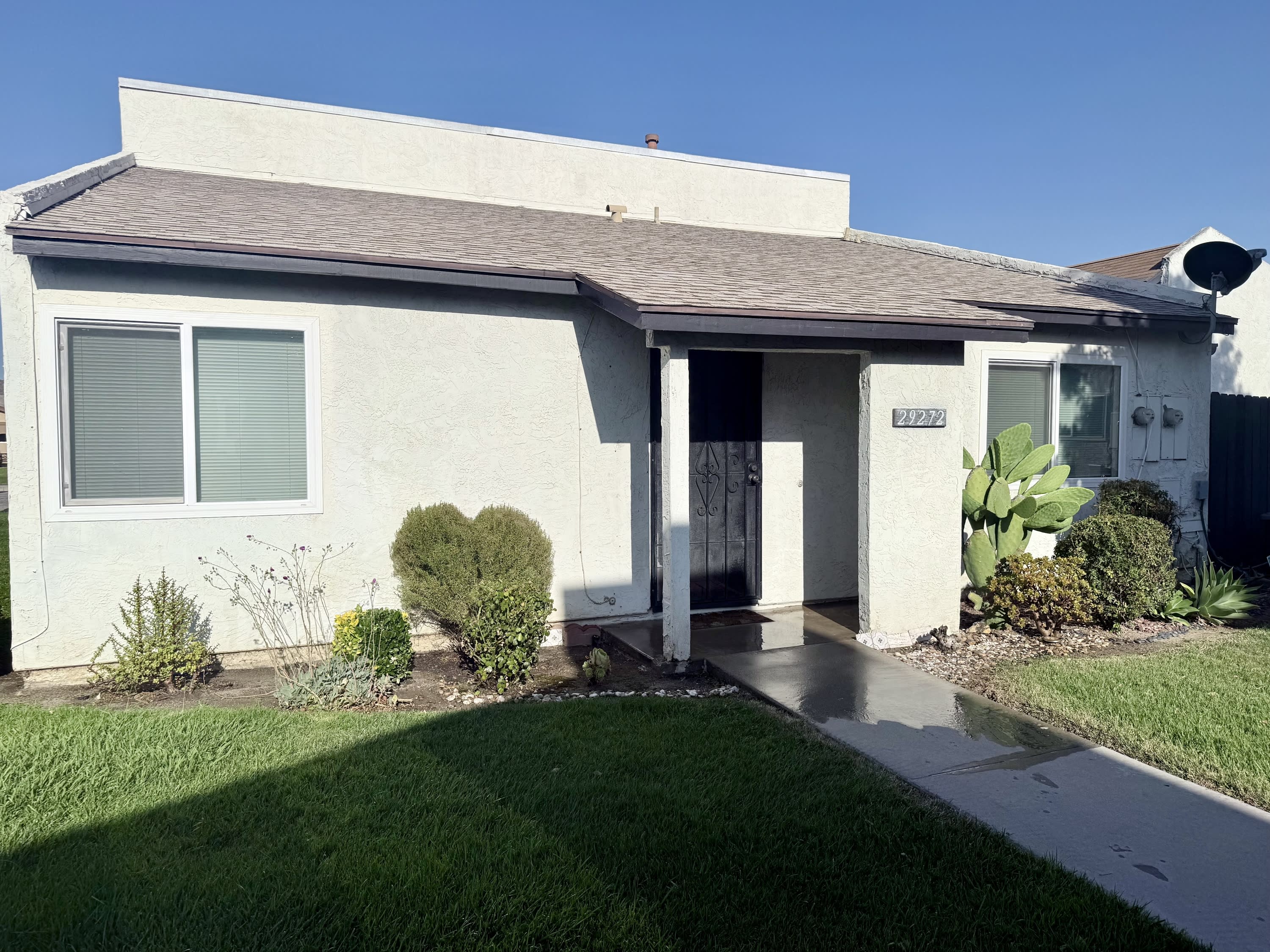 29272 Murrieta Road – photo 1 of 18