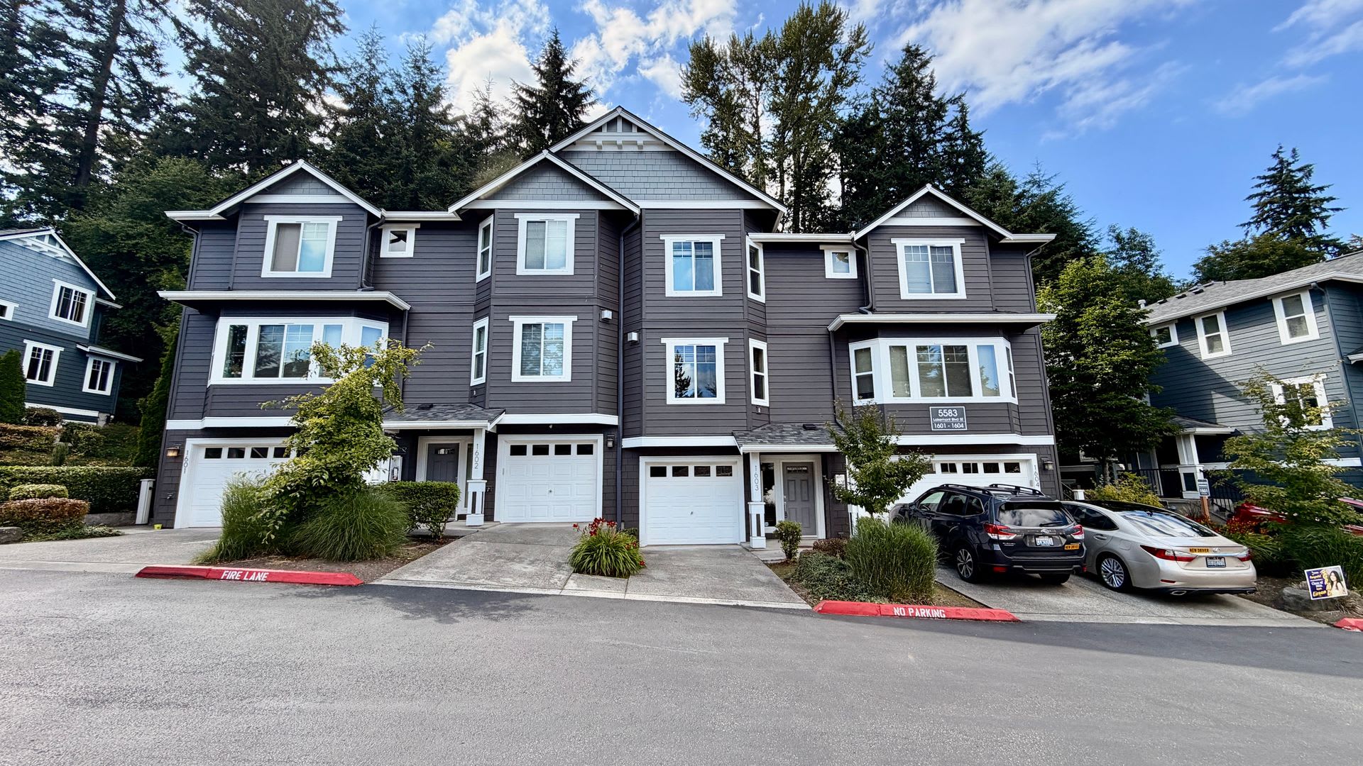 Spacious 2 Bed 2 5 Bath Lakemont Townhome With Greenbelt Views – photo 1 of 321