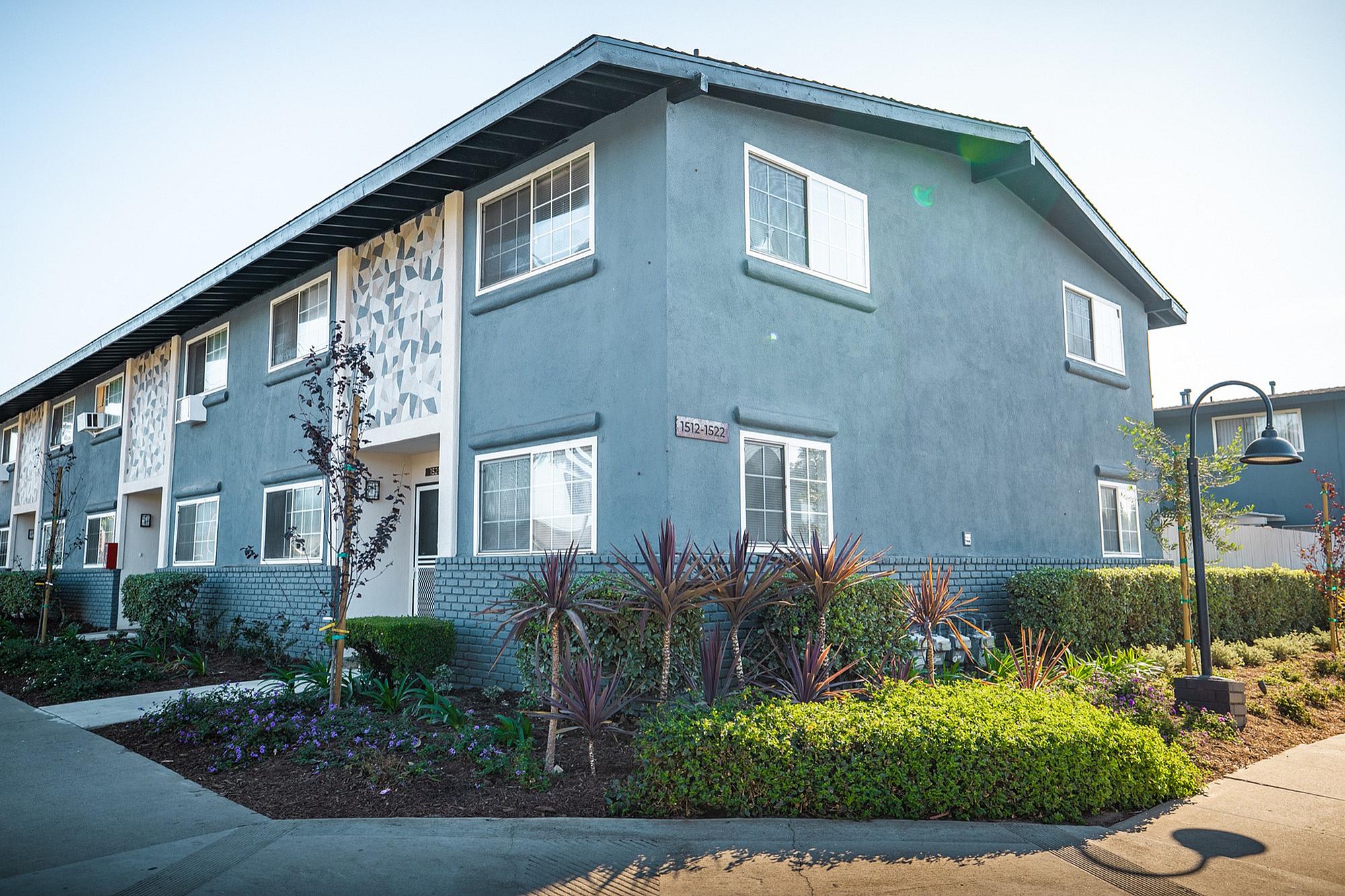 Orange Grove Townhomes – photo 1