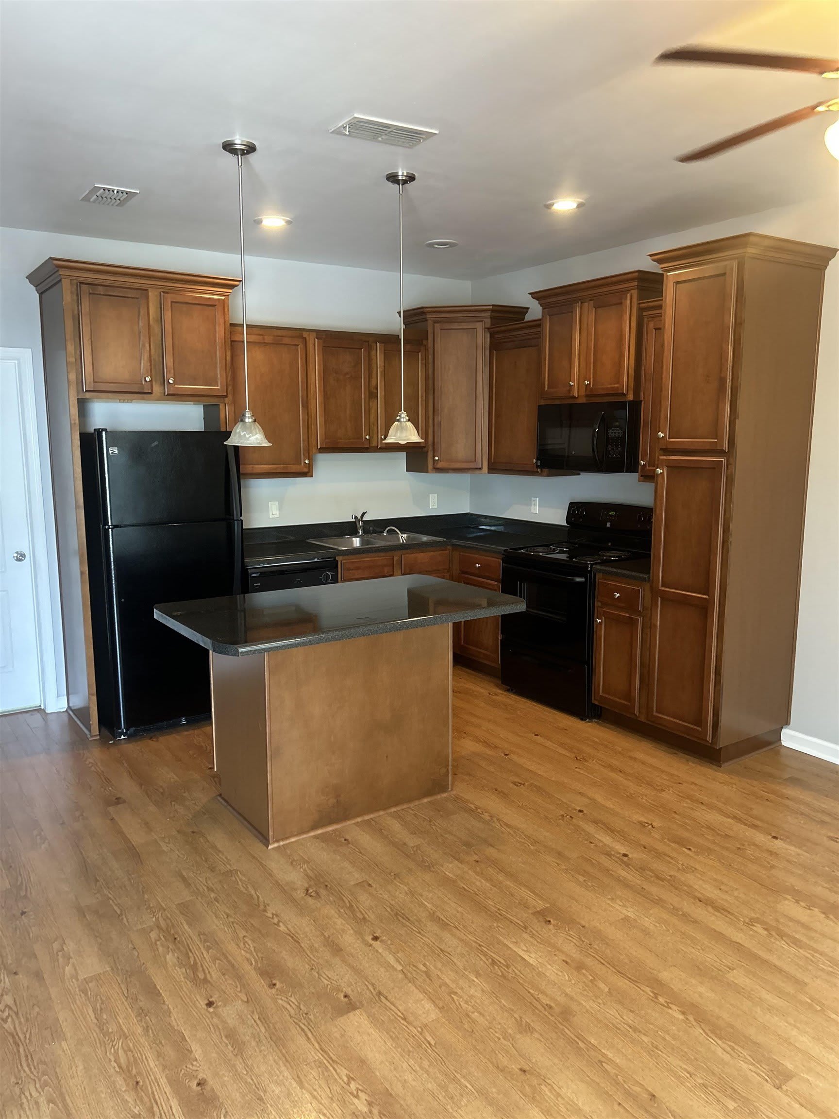 1929 Durham Avenue – photo 1