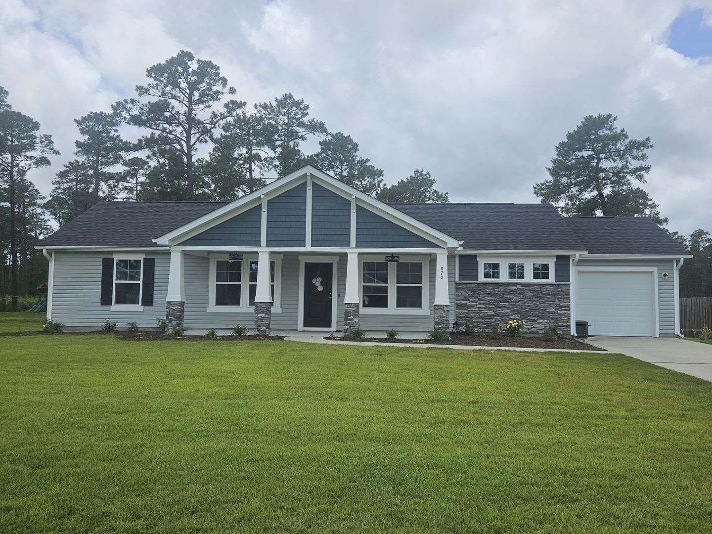 3 Bedroom 2 Bathroom House In Boiling Springs – photo 1 of 36