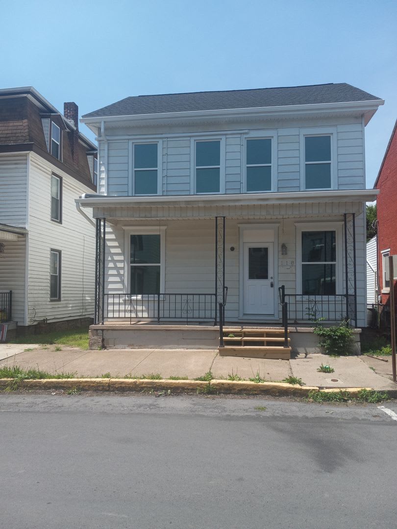 118 S 2Nd St Newport – photo 1