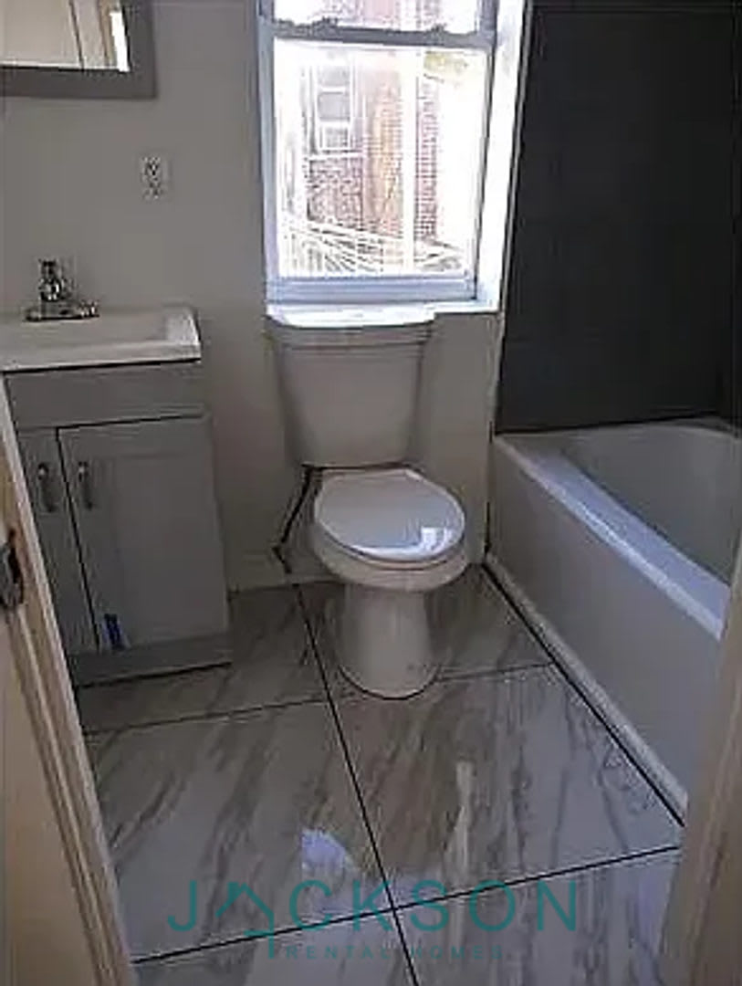 Cozy 2BR Home in Allegheny West – photo 1