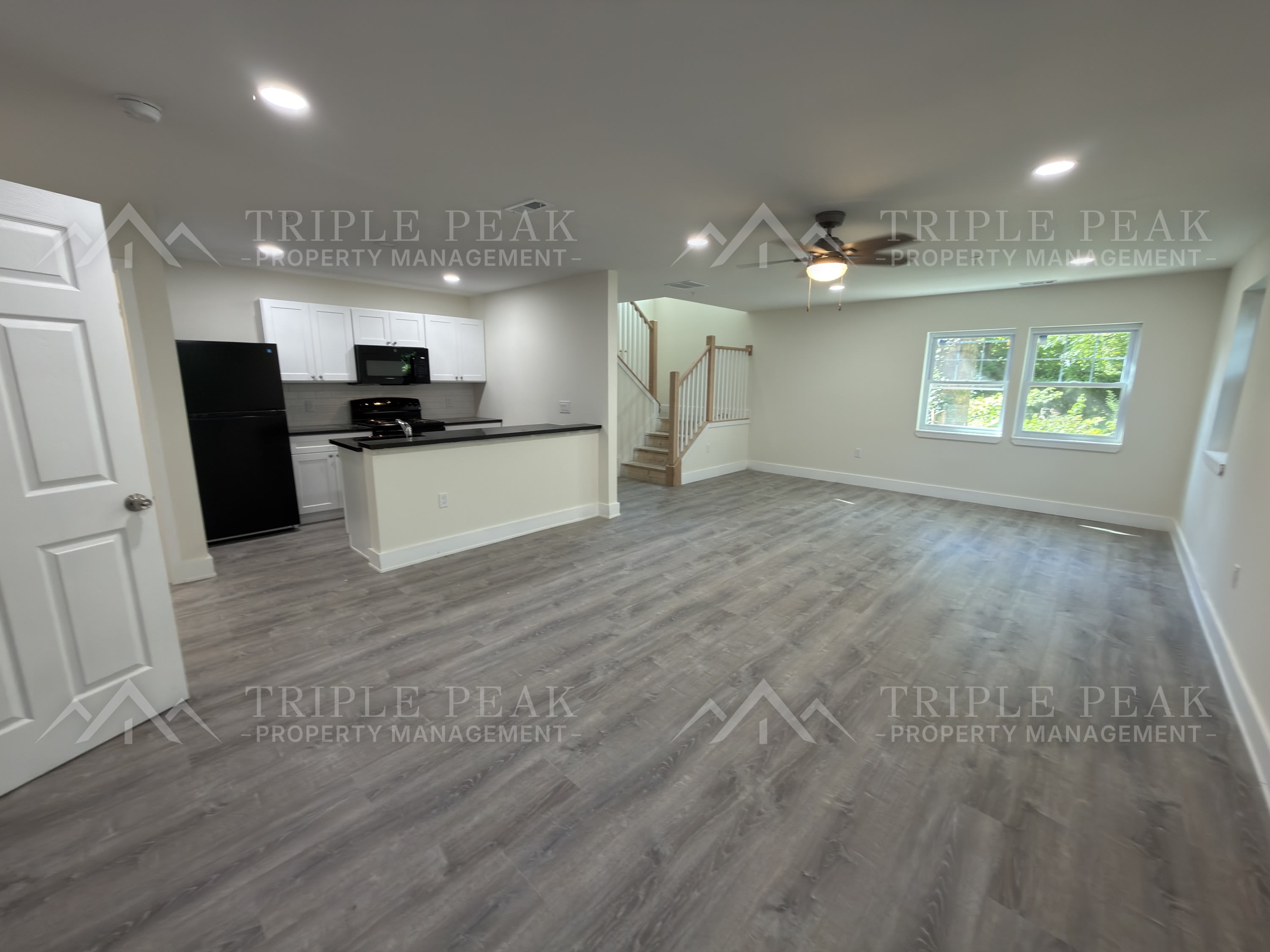 317 East Broad Street – photo 1 of 17