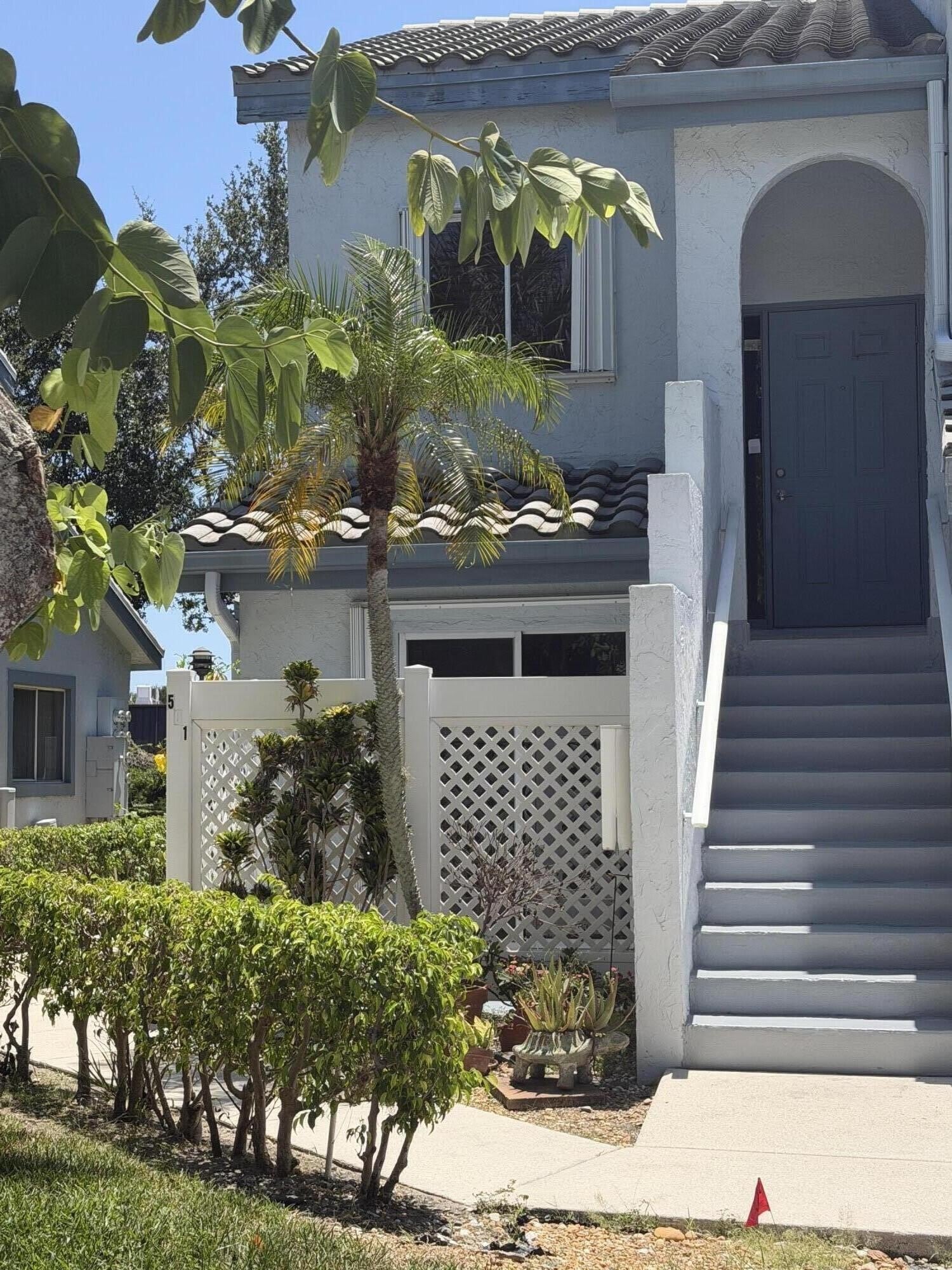 9818 NICKELS Boulevard – photo 1