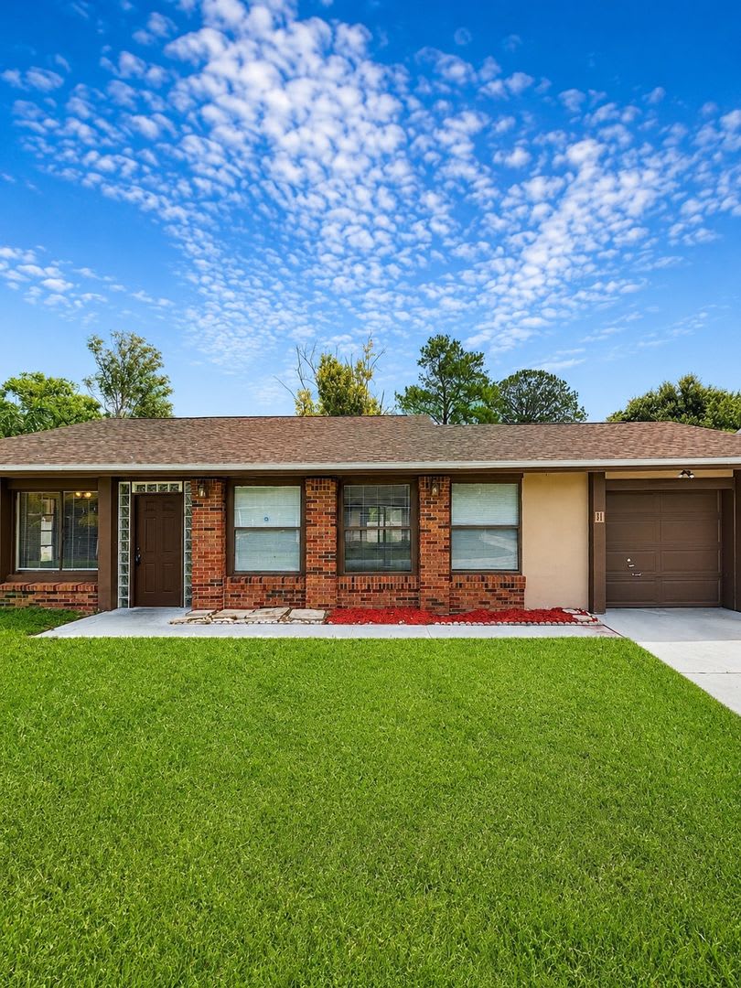 Prime Poinciana Location! Charming 2-Bedroom Home with Screened Patio & Exceptional Value! – photo 1