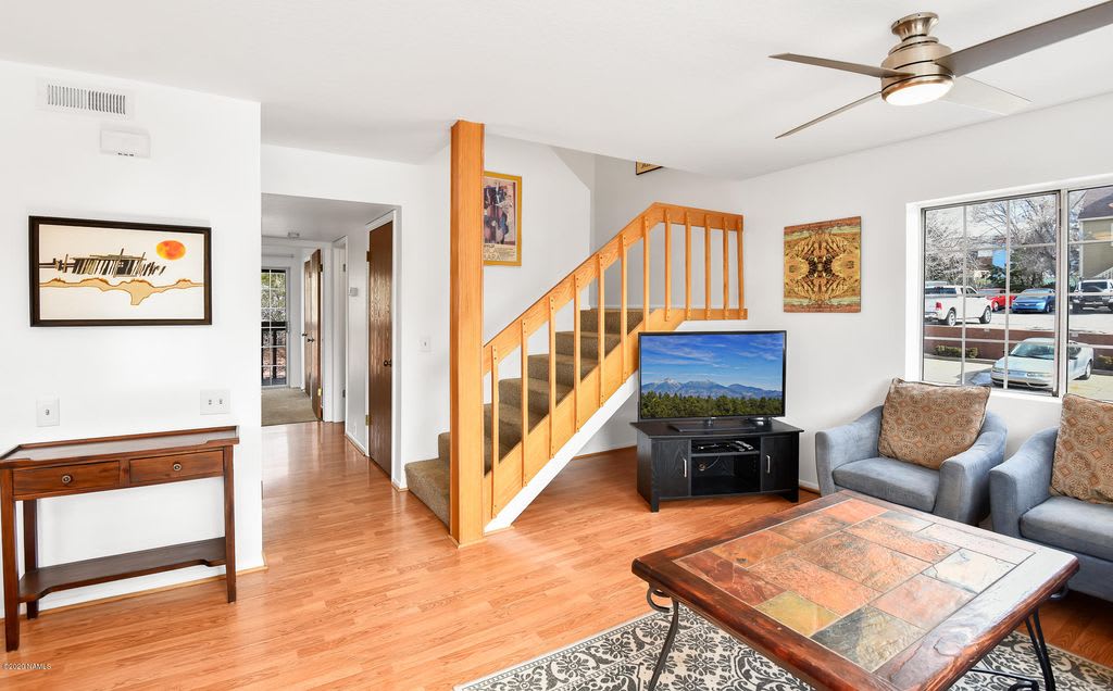 1000 N Beaver St – photo 1