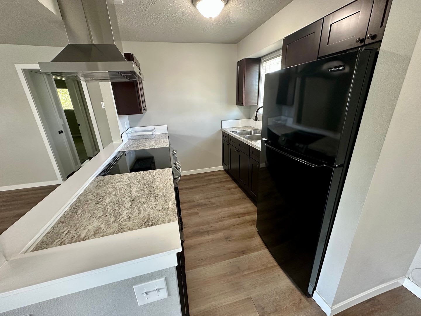 Move-in ready! Upgraded 2 Bedroom Condo – photo 1