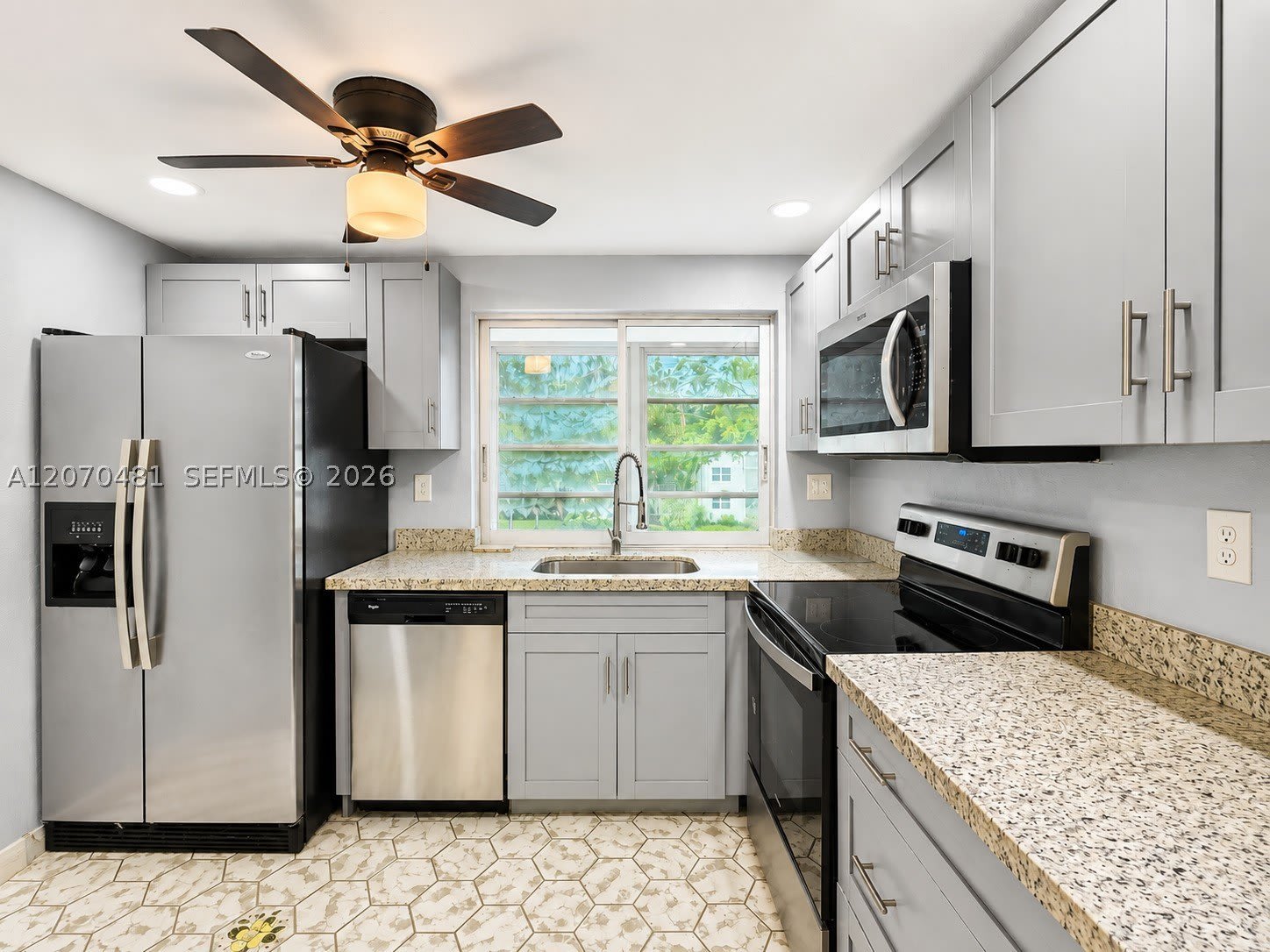 9101 Lime Bay Blvd – photo 1