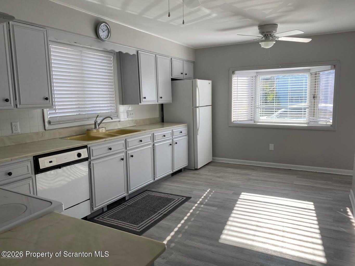 131 S Blakely Street – photo 1 of 21