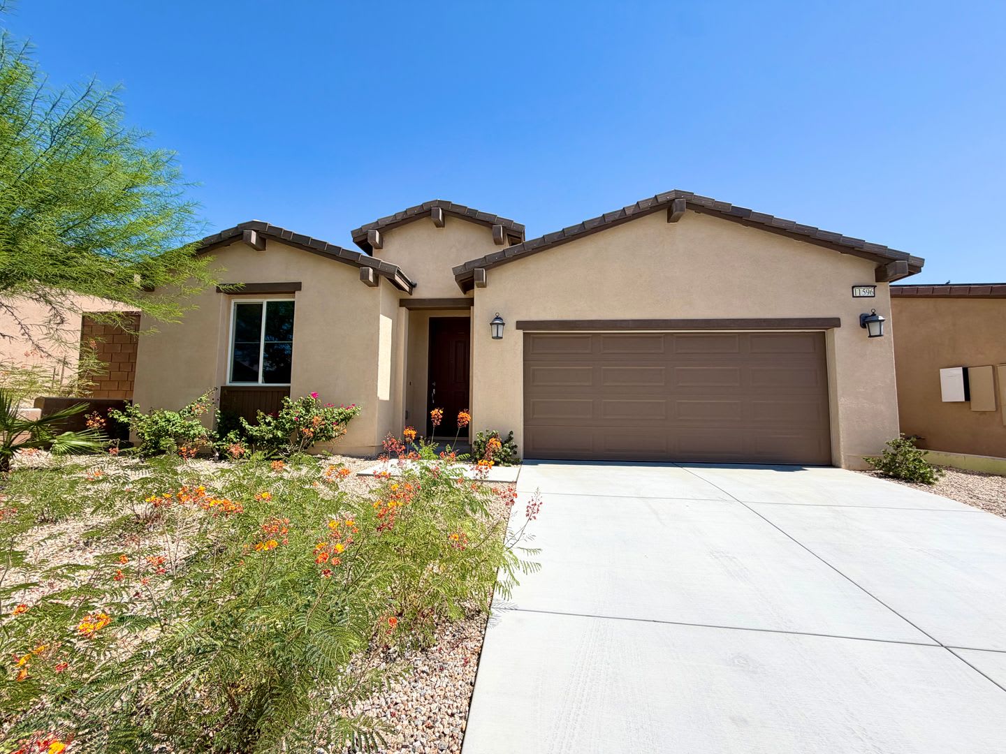 Available Now 3 Bedroom 2 Bathroom Unfurnised Home With Solar Panels In Skyborne In Desert Hot Springs – photo 1