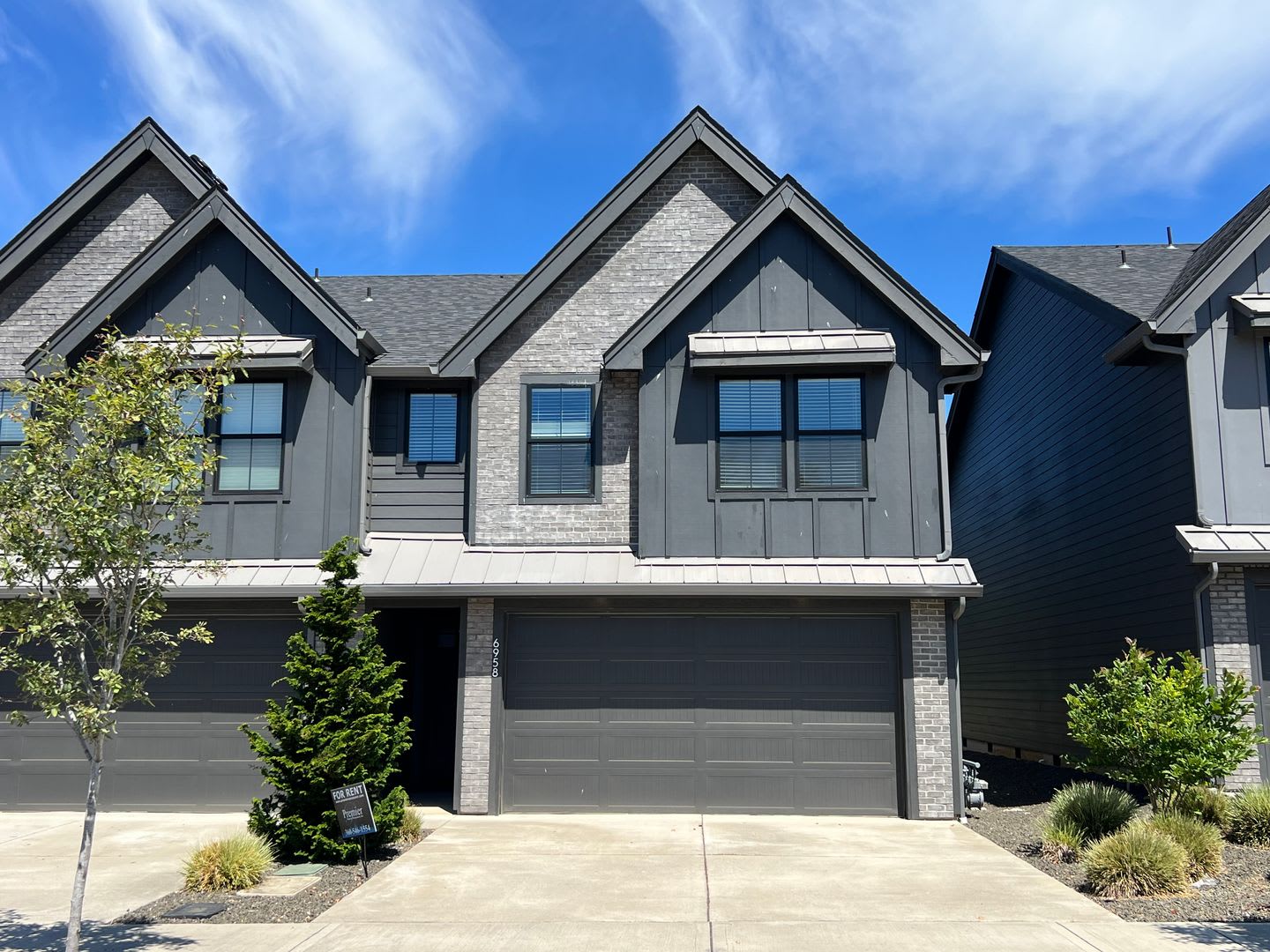 End Unit Luxury Townhome for Lease at the Courtyards at Hidden Crest – photo 1