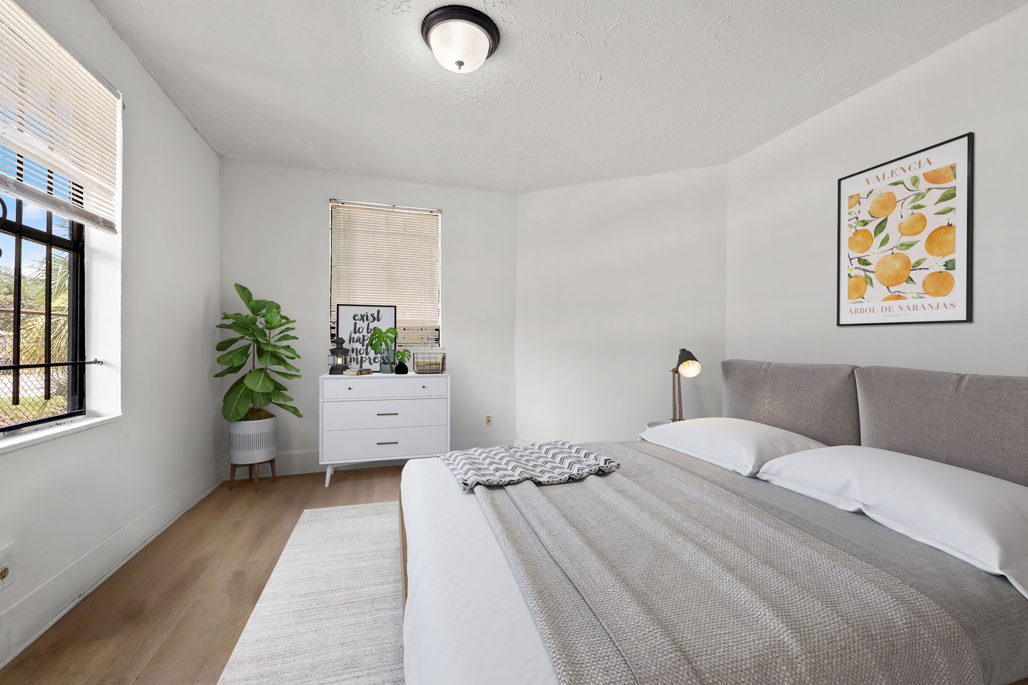 647 Pippin St – photo 1