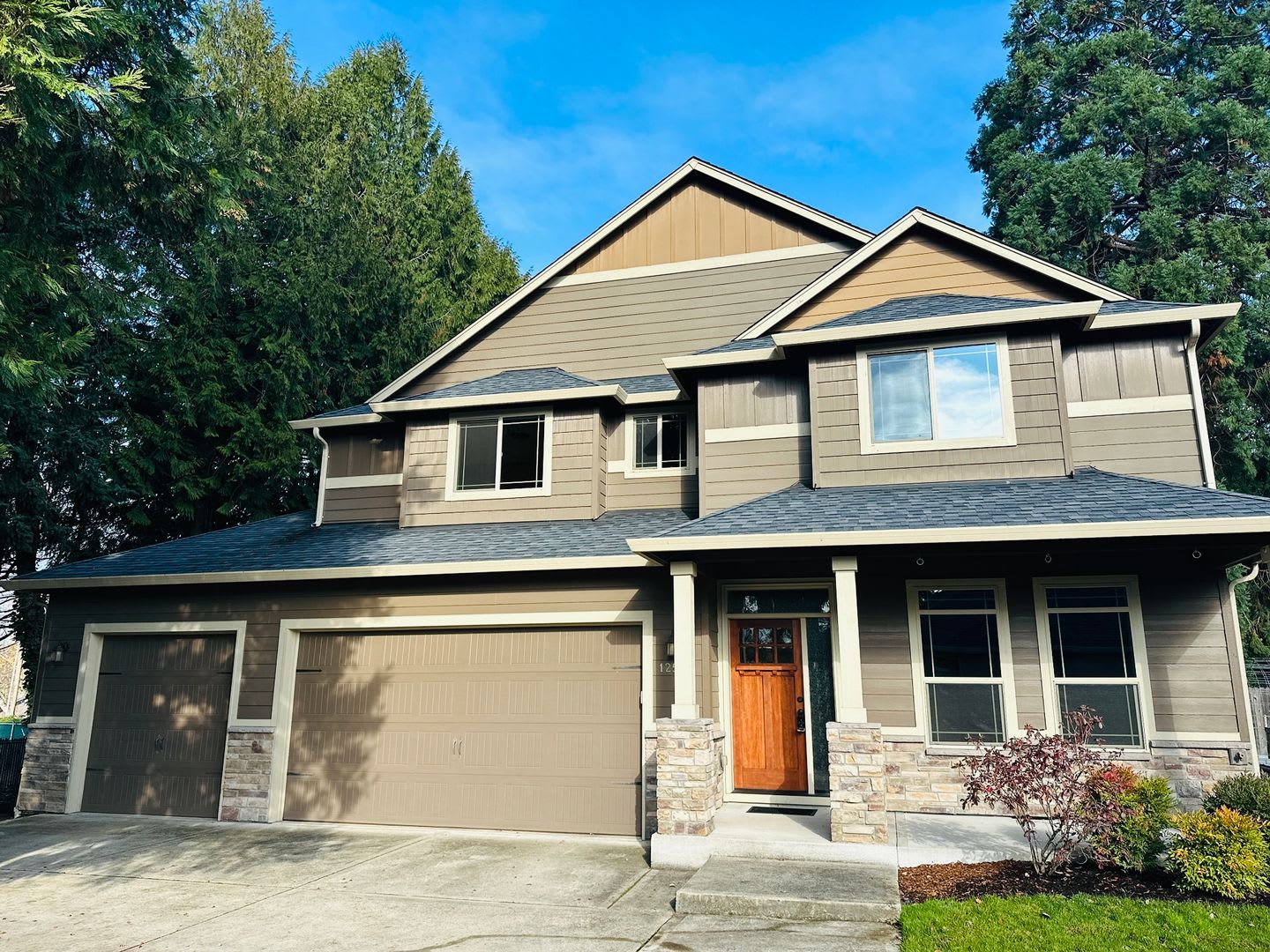 Beautiful Custom Felida Home – photo 1 of 41