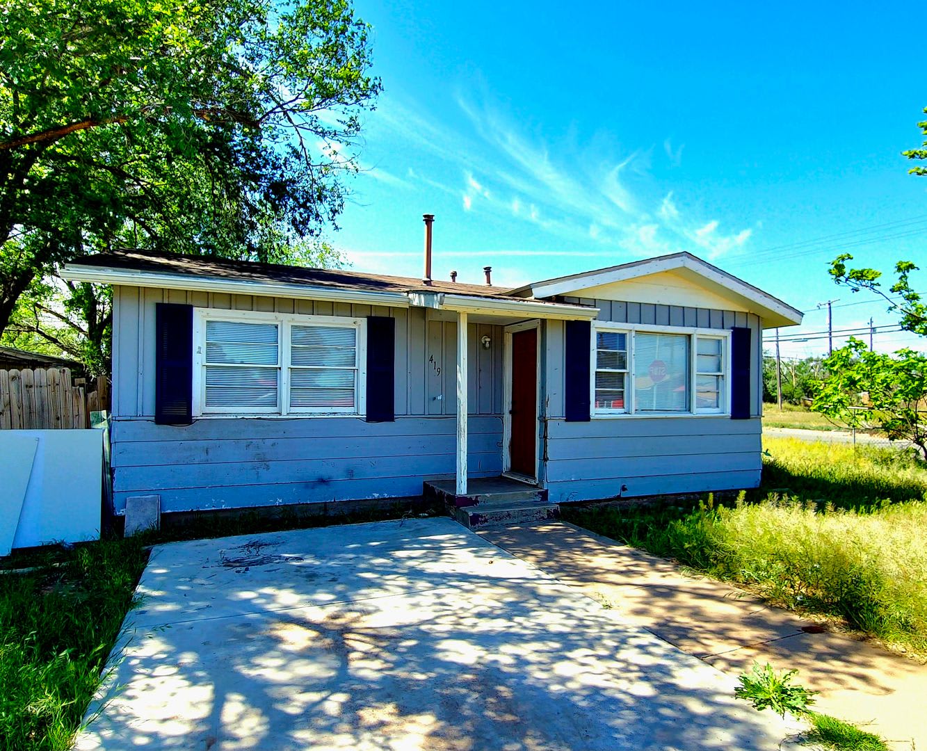 MOVE-IN SPECIAL: Cozy 3 Bedroom Home in East Lubbock – photo 1