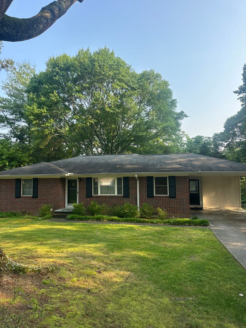 Single Family Ranch In Downtown Gainesville – photo 1 of 297
