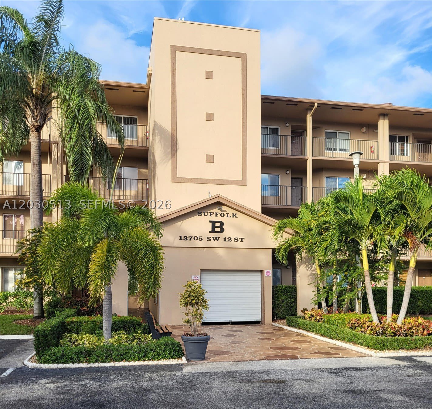 13705 SW 12th St – photo 1