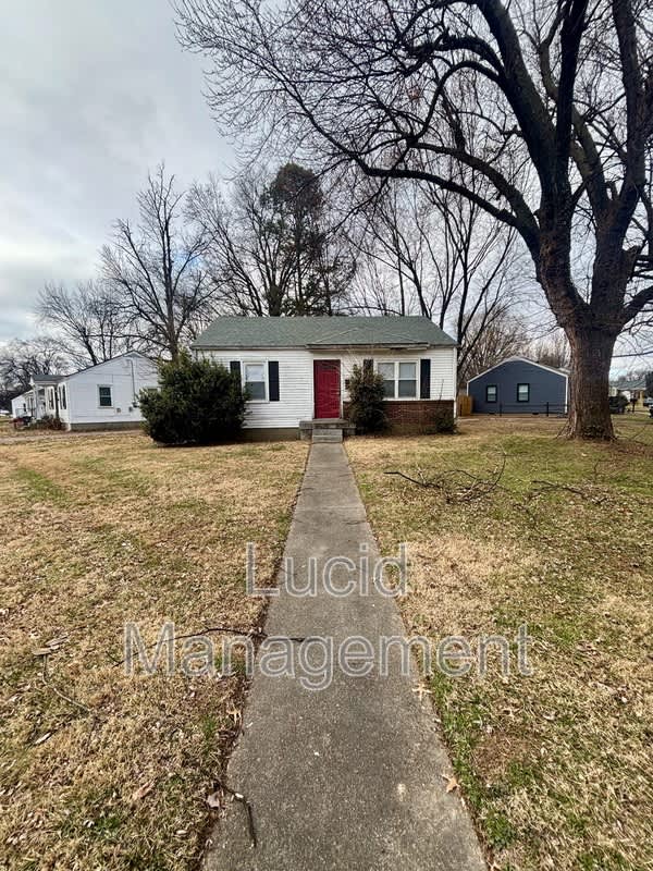 1700 Sonne Avenue – photo 1 of 9
