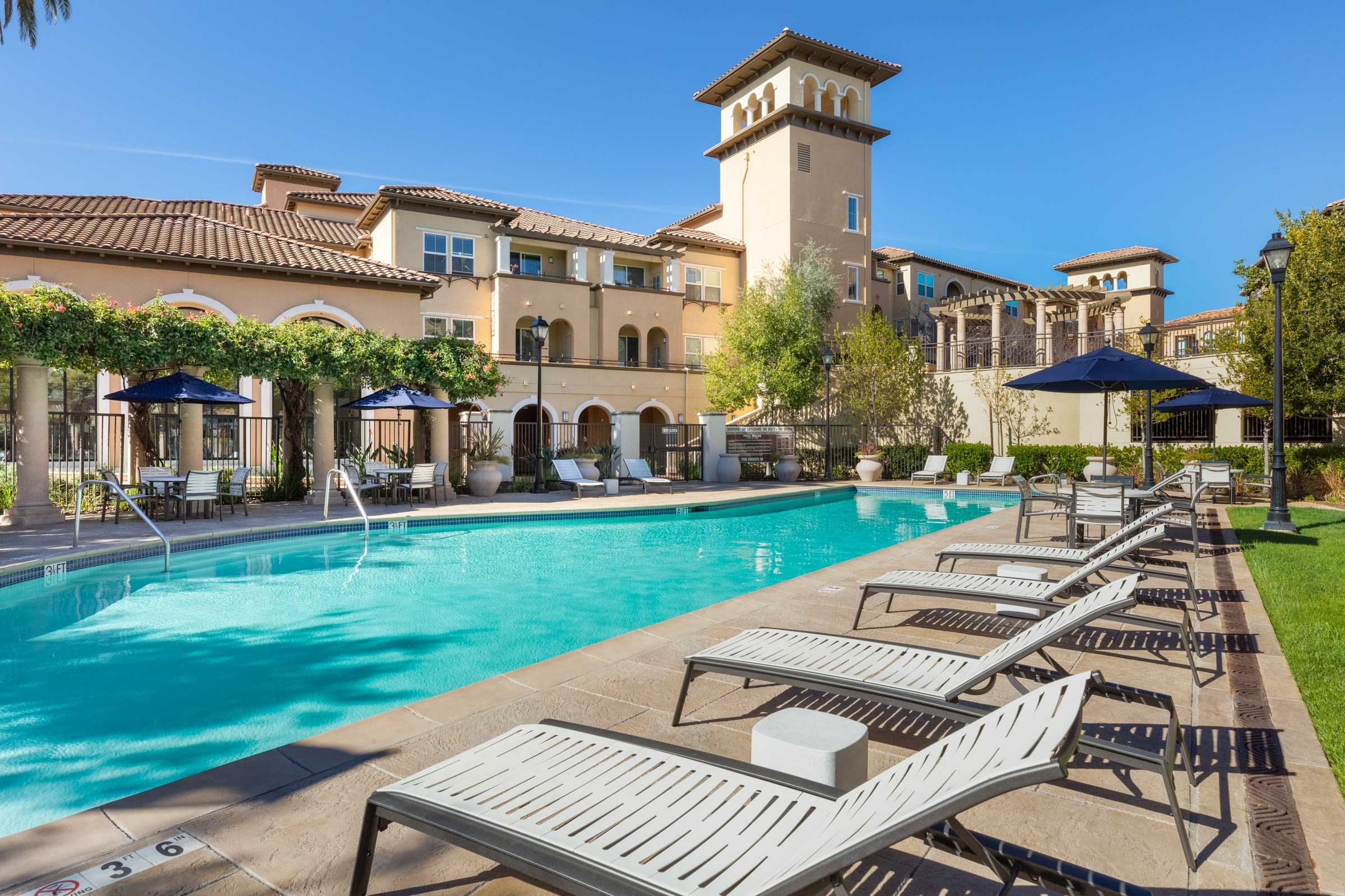 Aventino – photo 1 of 95