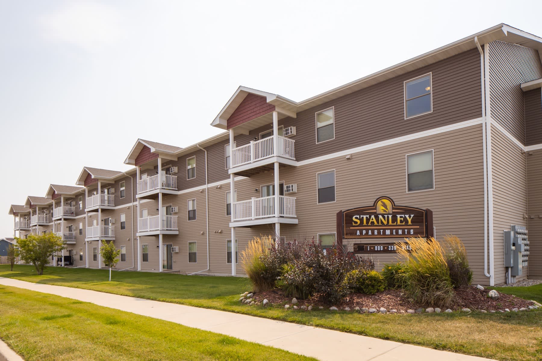 Stanley – photo 1 of 68
