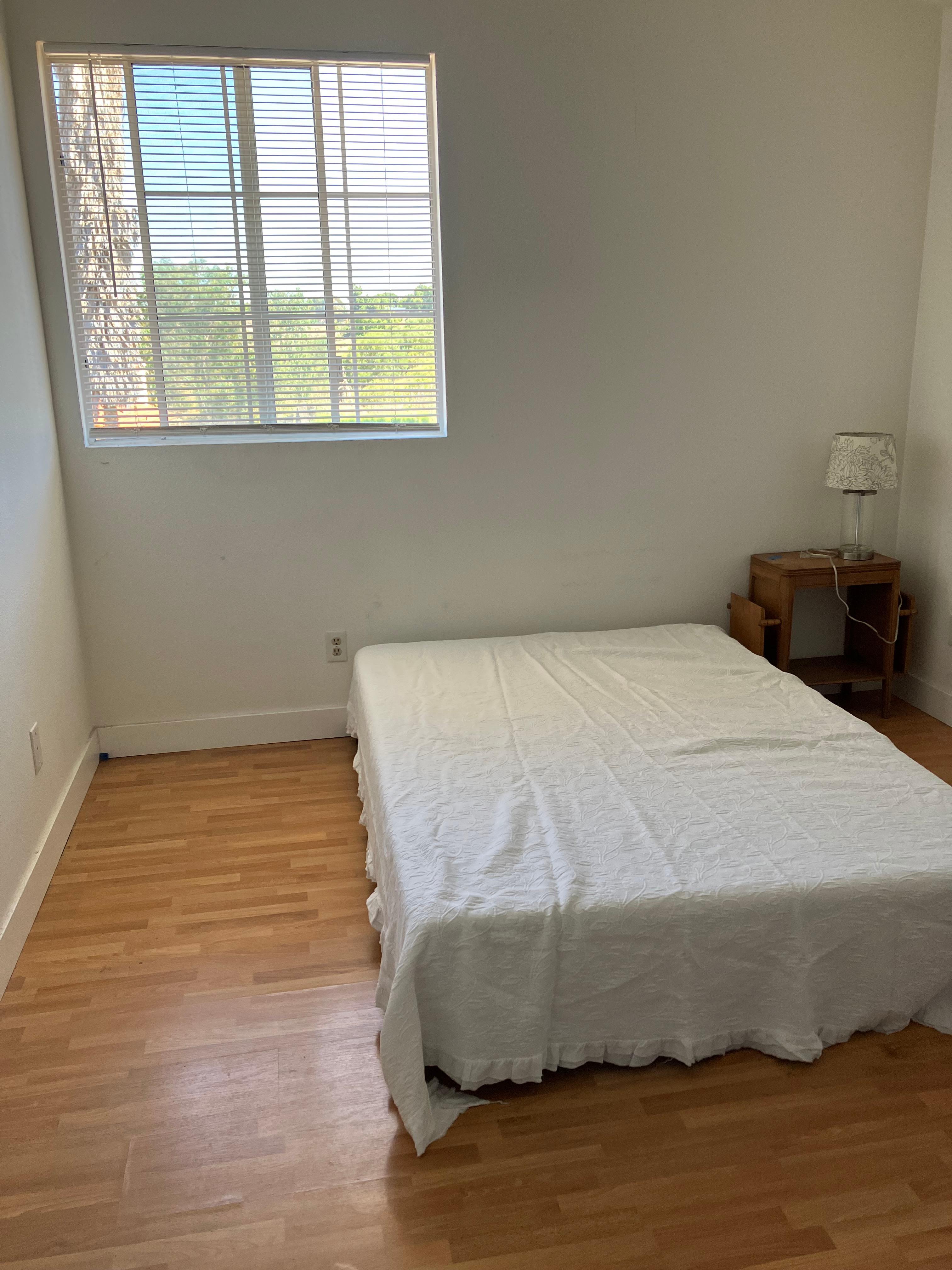 262 Arran Avenue – photo 1 of 5
