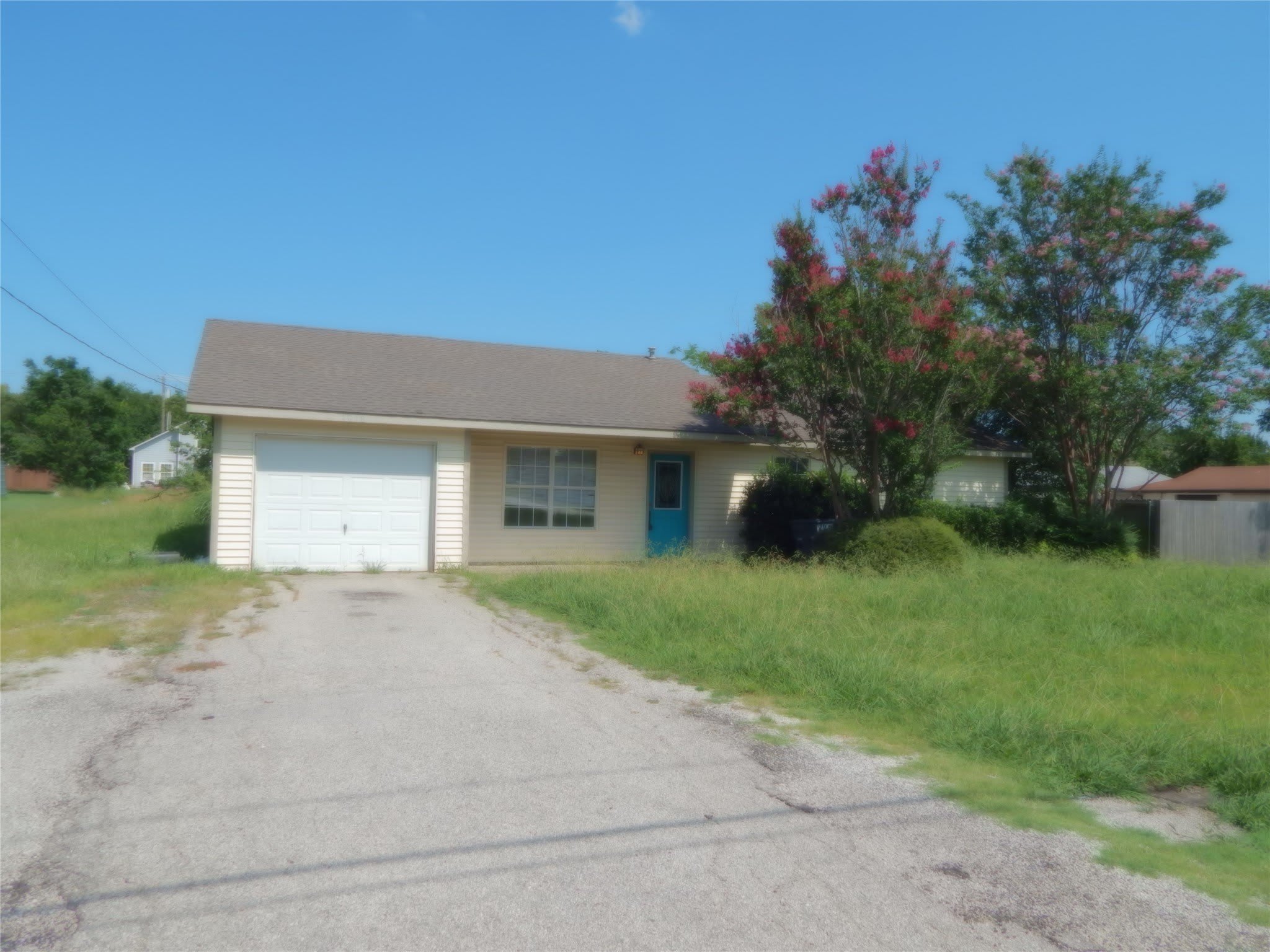 1018 N Powell Parkway – photo 1 of 15