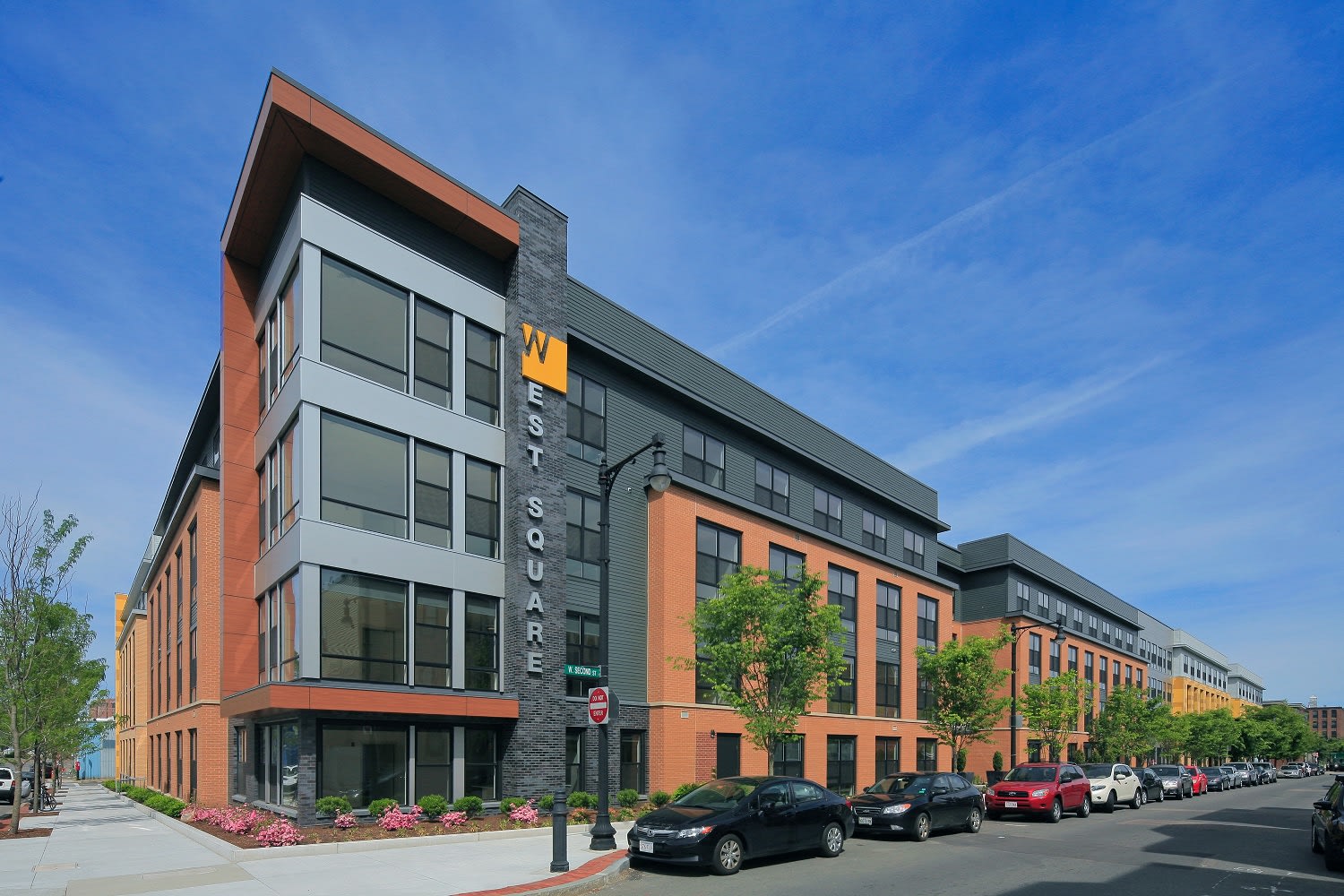 West Square – photo 1