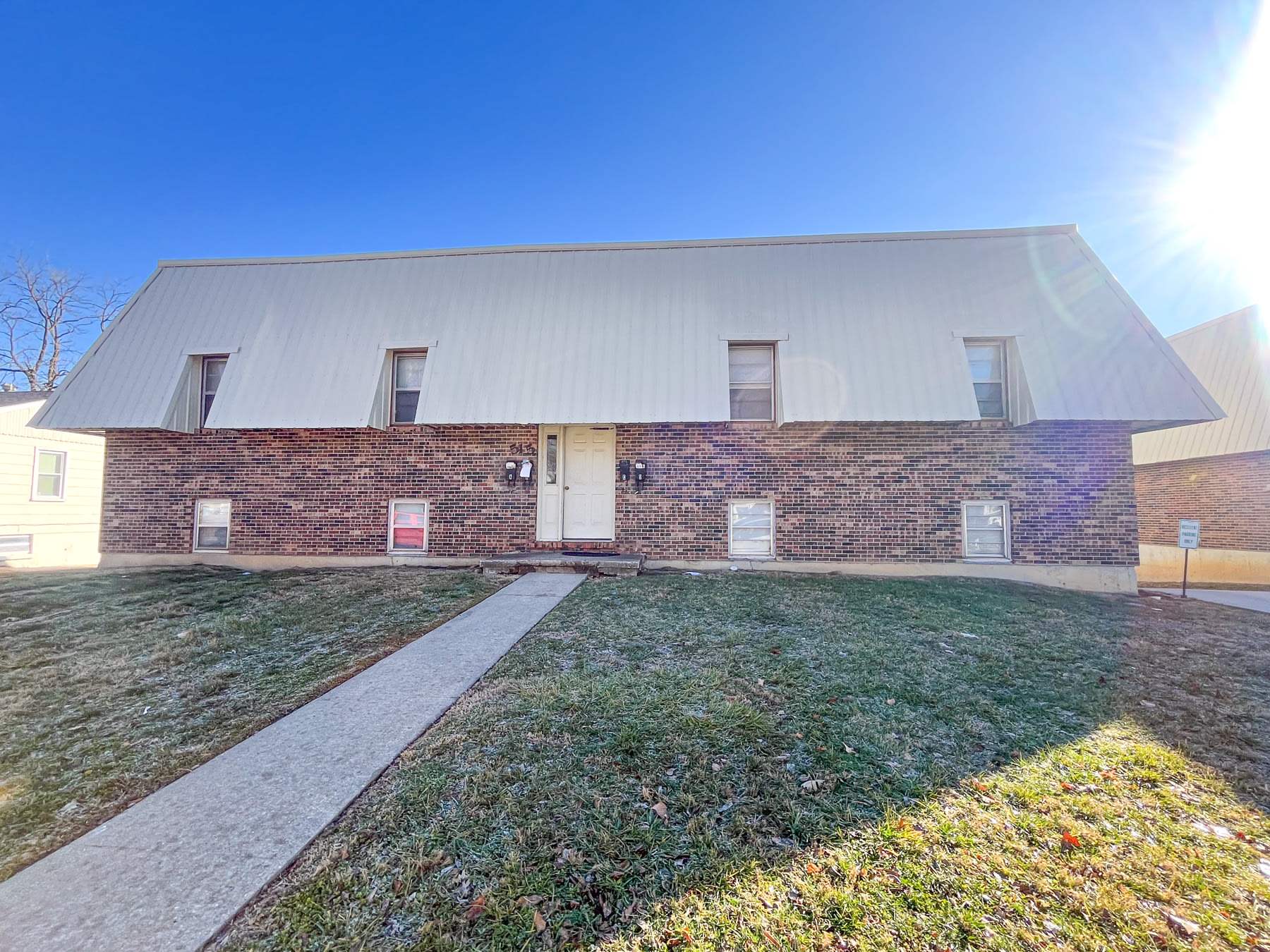 515 Laurel Street – photo 1 of 8