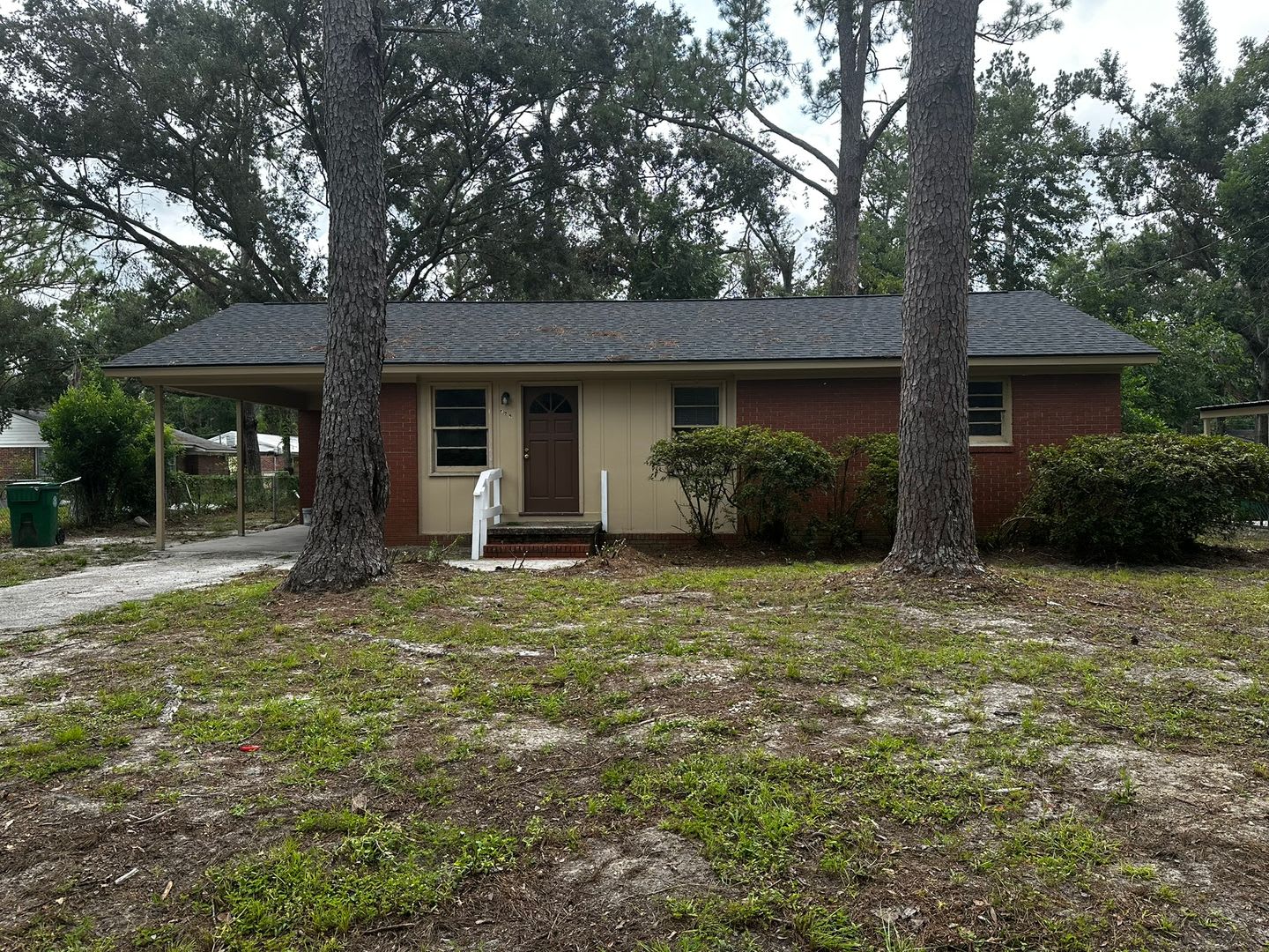 Spacious 3BR/1BA Valdosta Home with Carport Near VSU & Schools! – photo 1