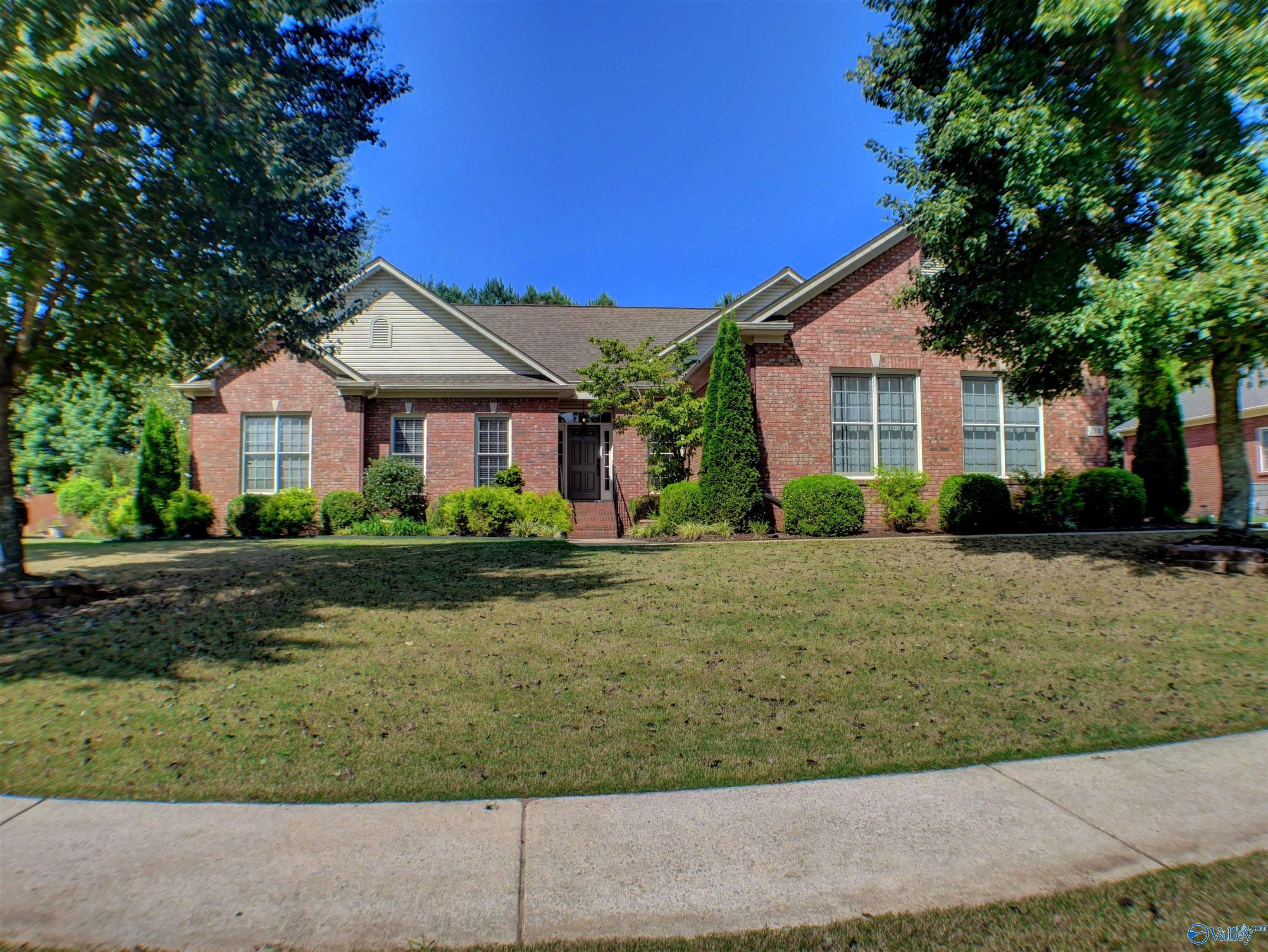 110 Alexandria Drive – photo 1