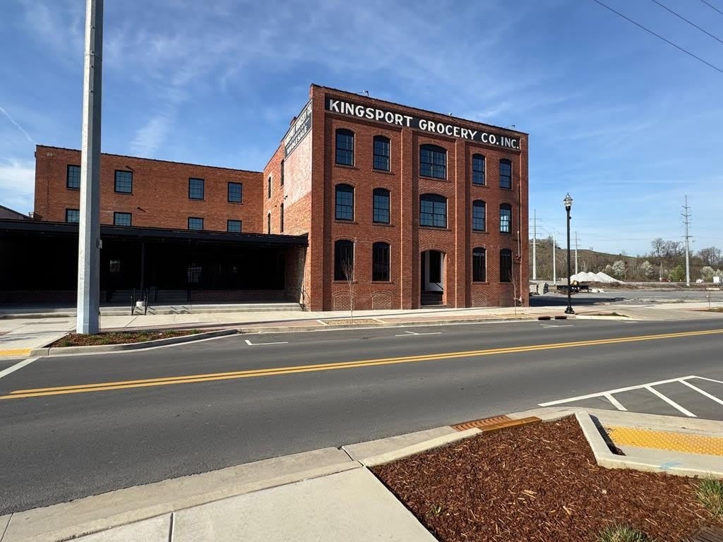 453 200 E Main – photo 1 of 114