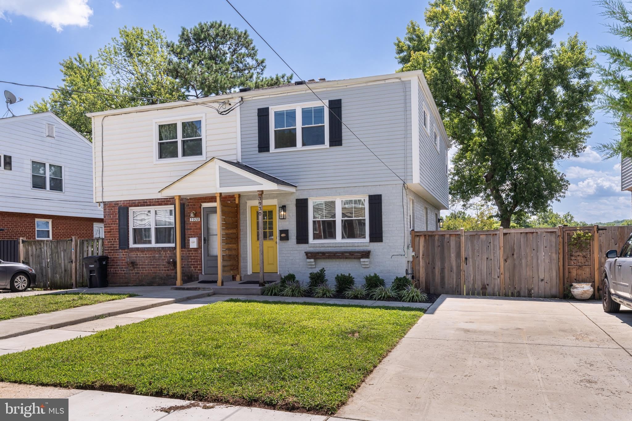 3930 VERMONT Avenue – photo 1