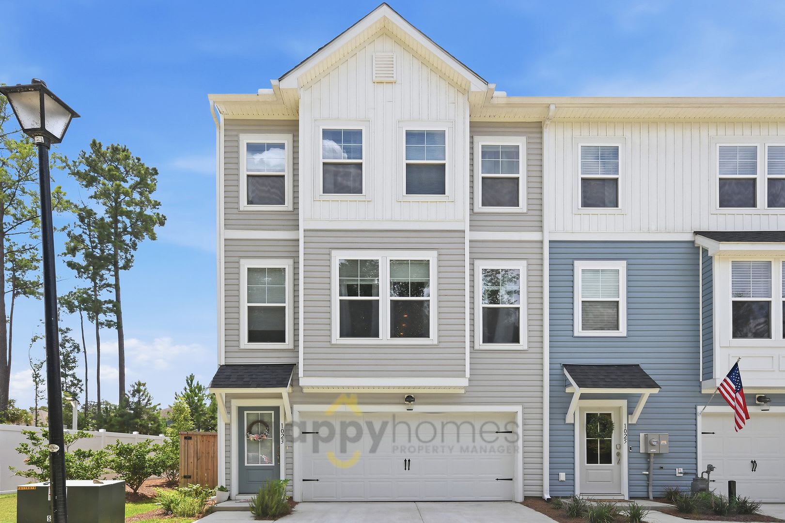 4 Bedroom 3.5 Bathroom Townhome in Oak Pointe – photo 1 of 20