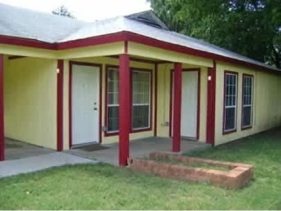 1613 Walton Walker Drive – photo 1
