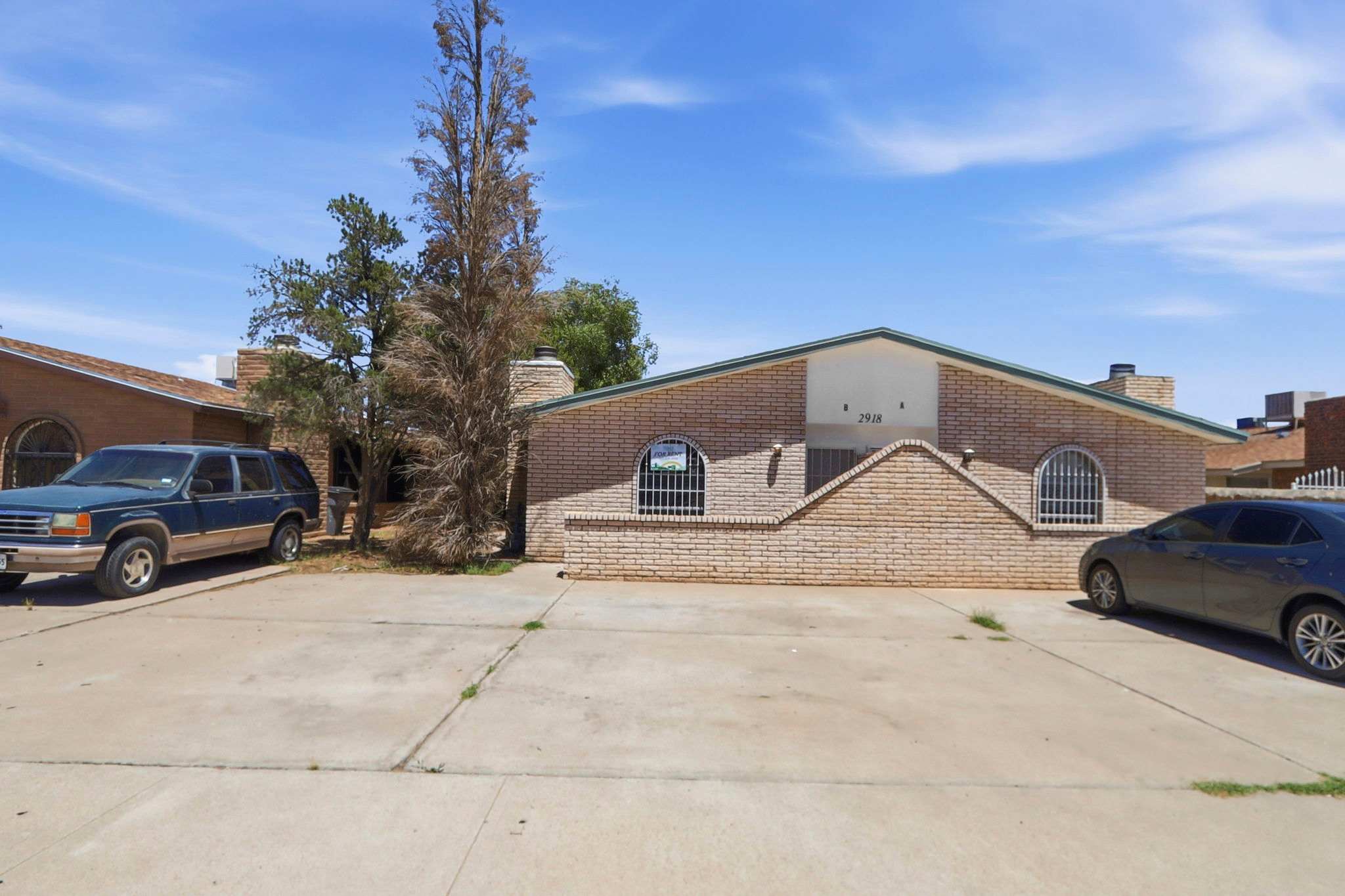 2918 East Glen – photo 1