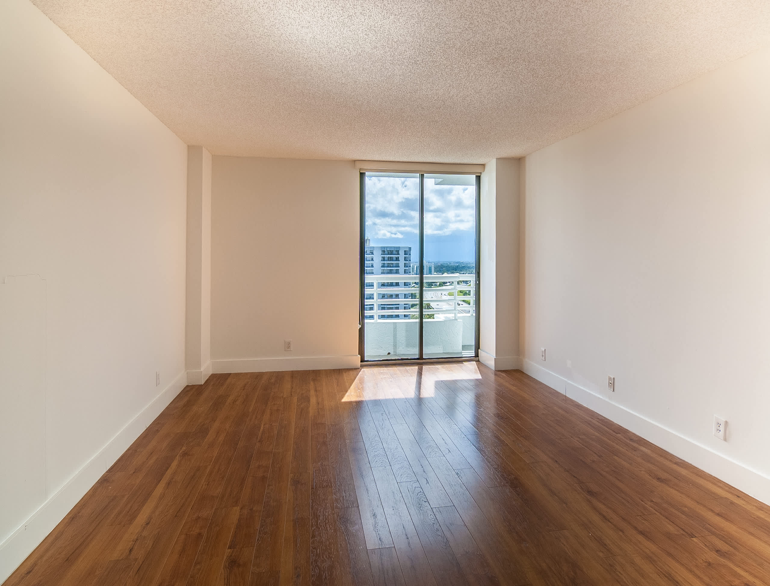 Parc Central East3300 NE 192 StreetUnit LP05 – photo 1