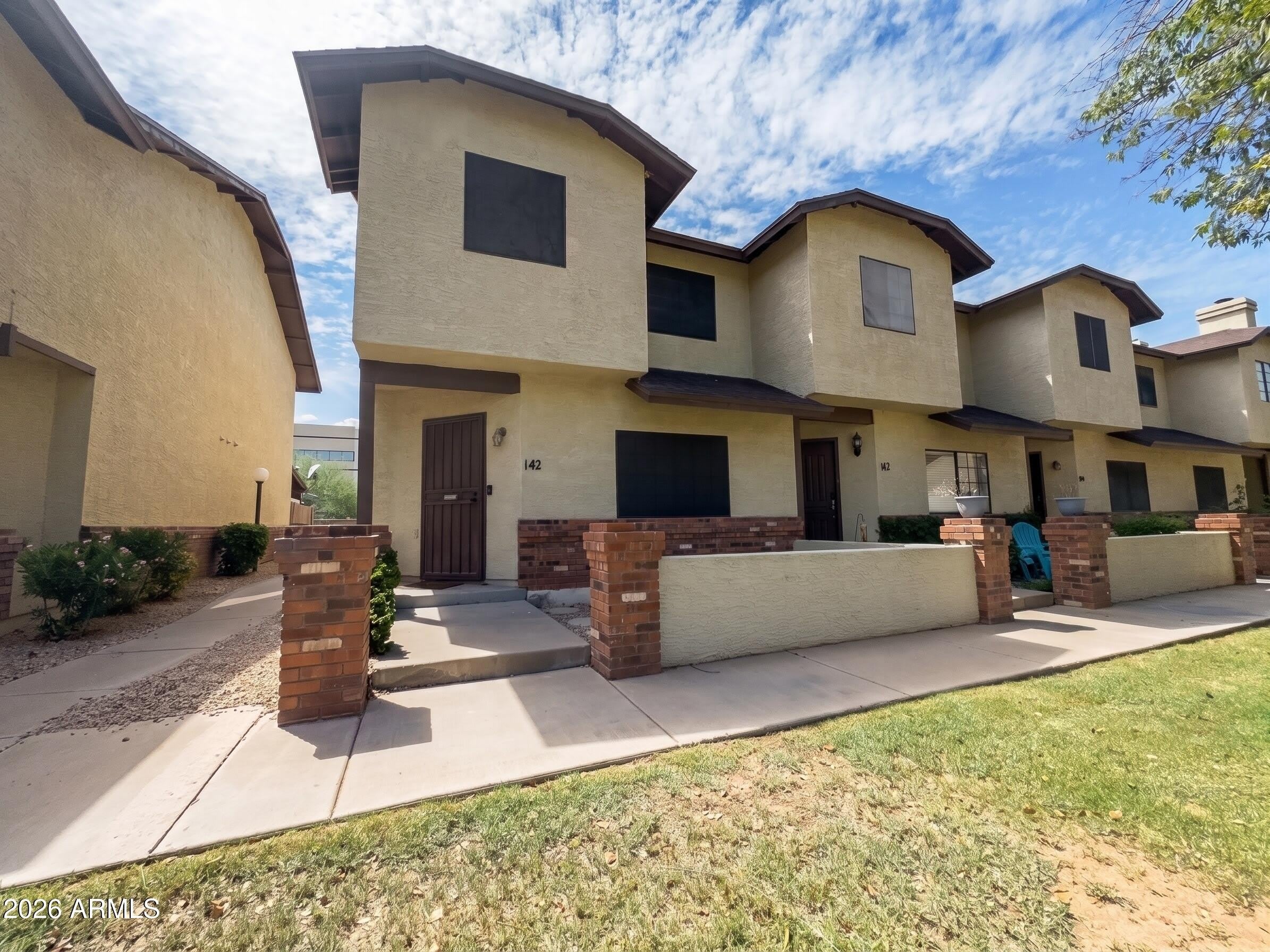170 E GUADALUPE Road – photo 1
