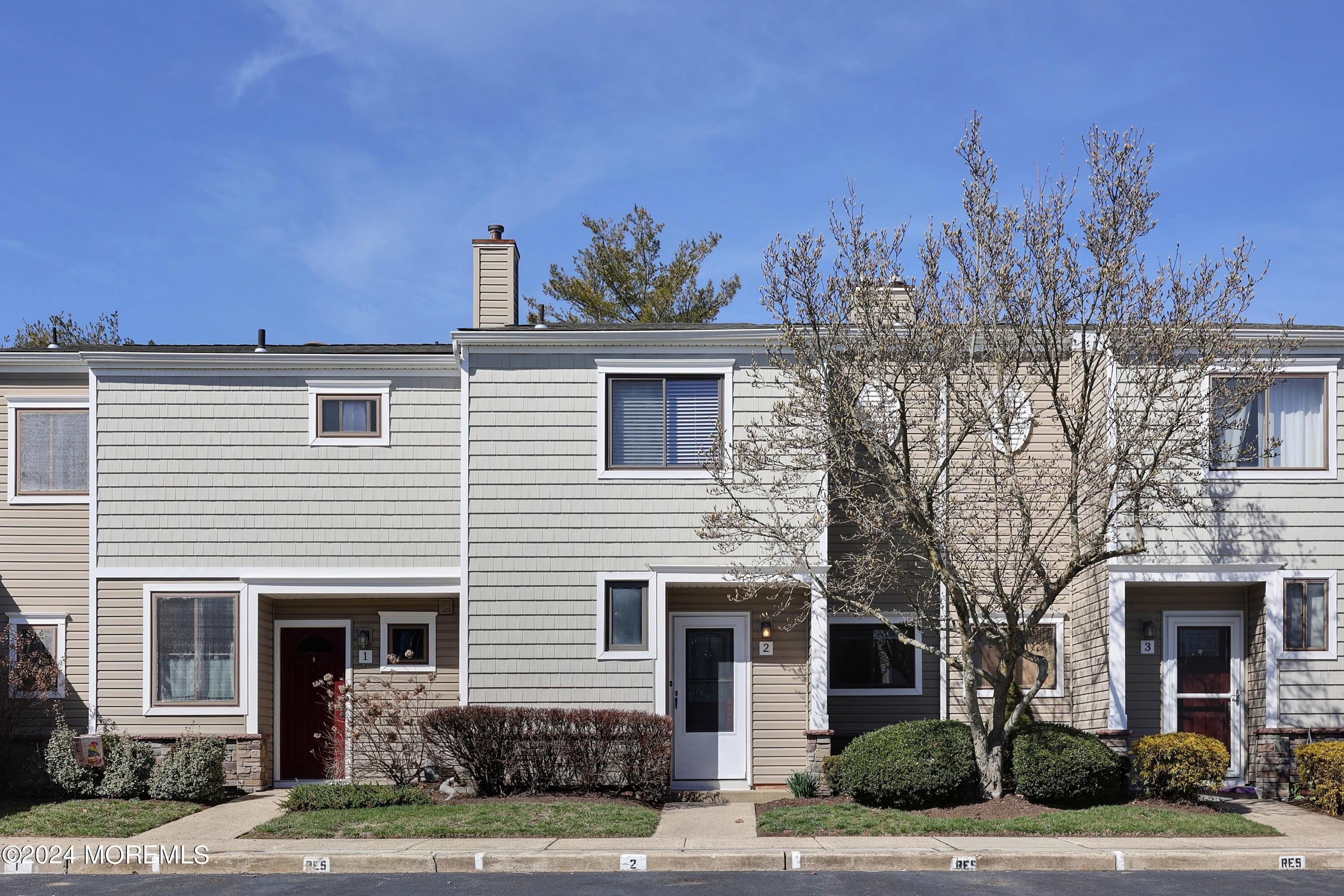 2 Elizabeth Court – photo 1 of 35