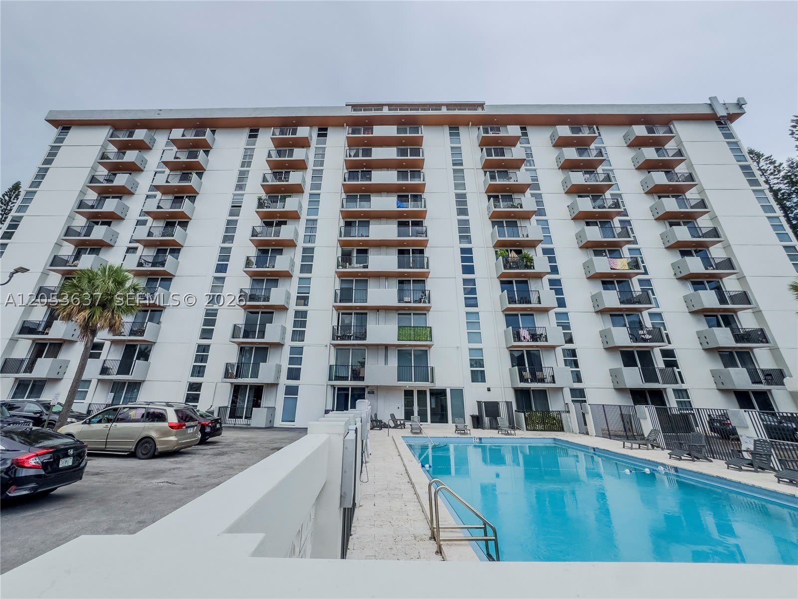 2075 NE 164th St – photo 1