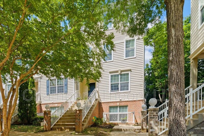 11308 King George Dr – photo 1 of 34