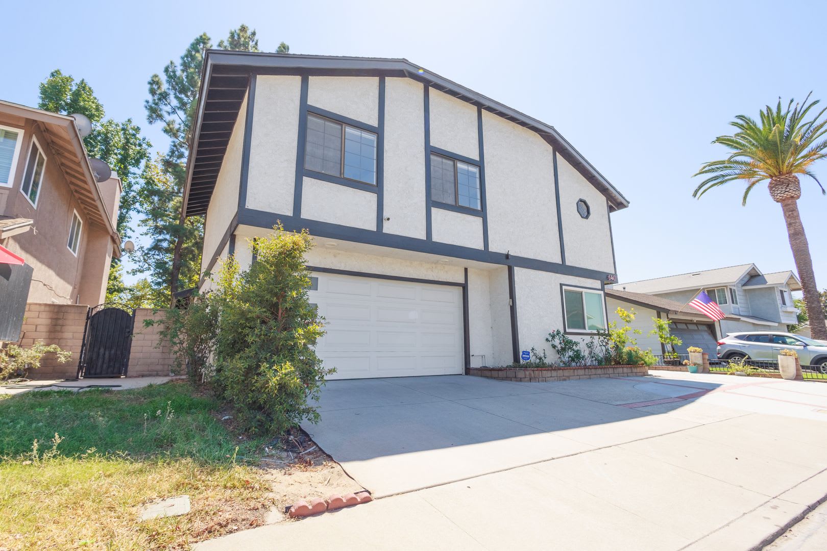 Charming Ontario Home in a Convenient Location – photo 1