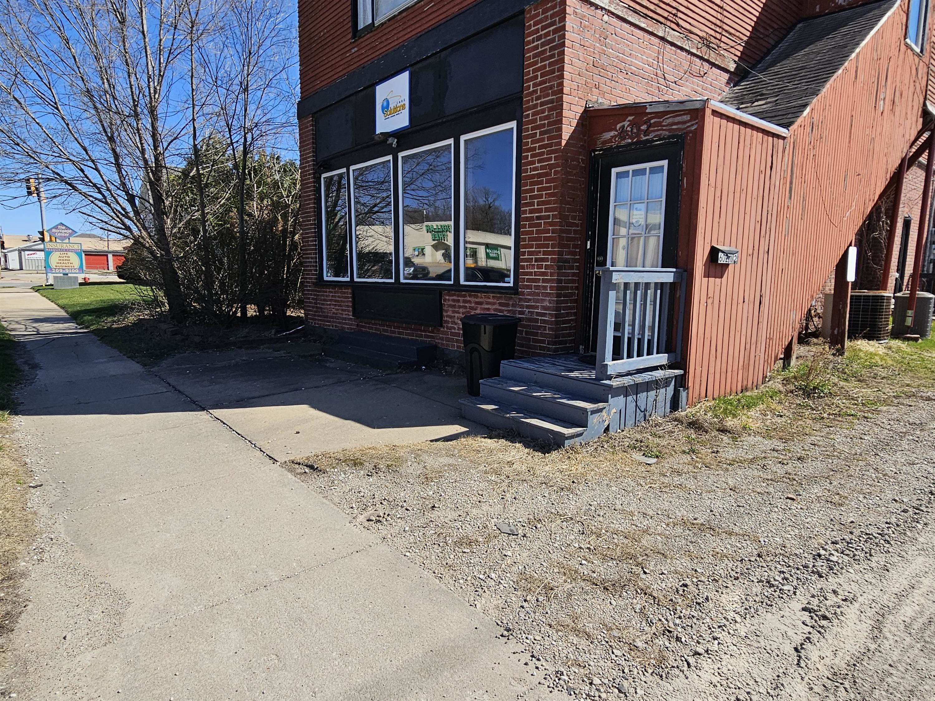 602 West Burlington Avenue – photo 1 of 11